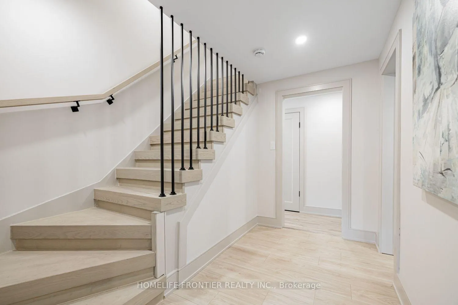 Photo 2 of 43 Thorny Brae Drive, Markham, Royal Orchard — HOMEH