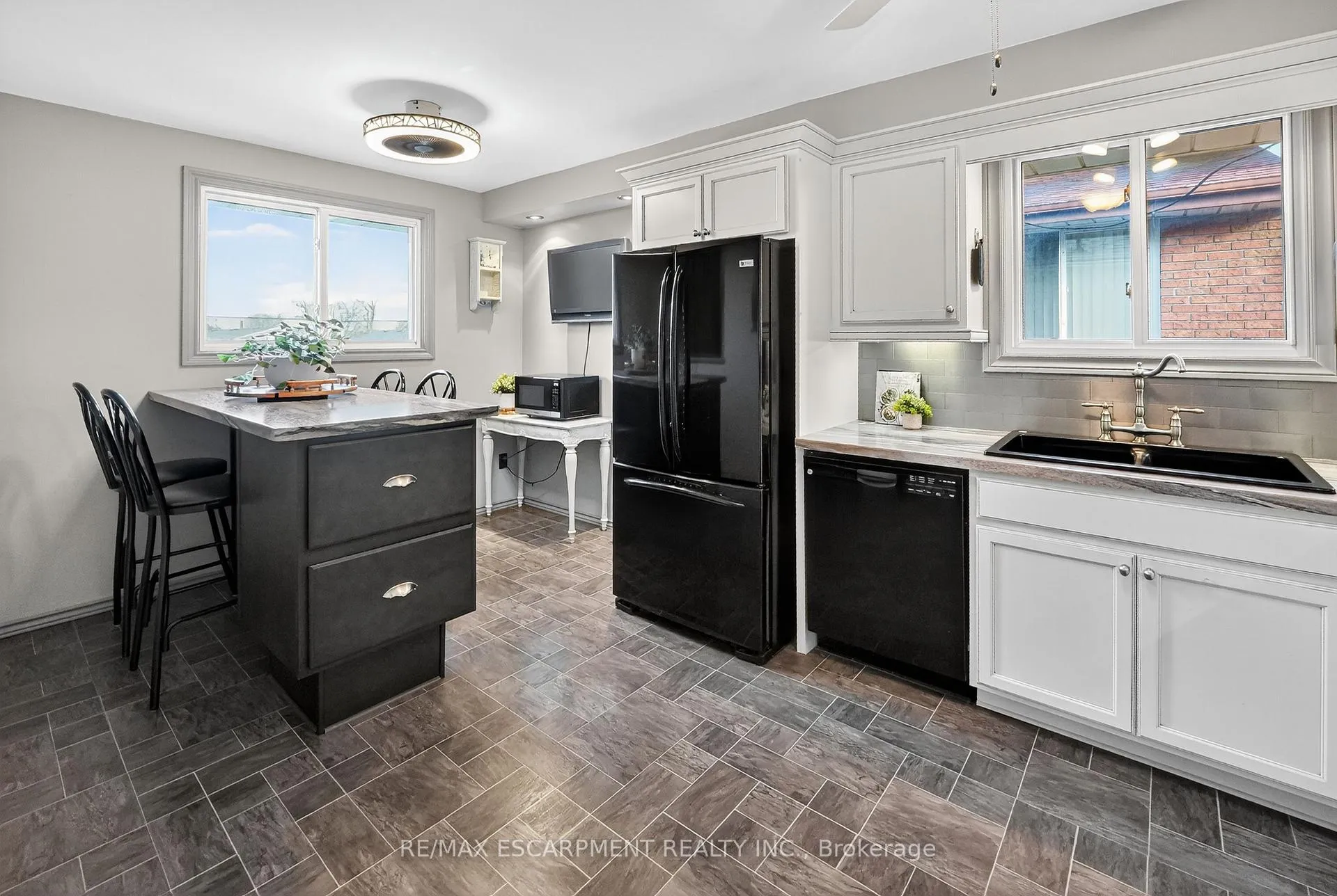 Photo 8 of 47 Rowena Court, Hamilton, Quinndale — HOMEH