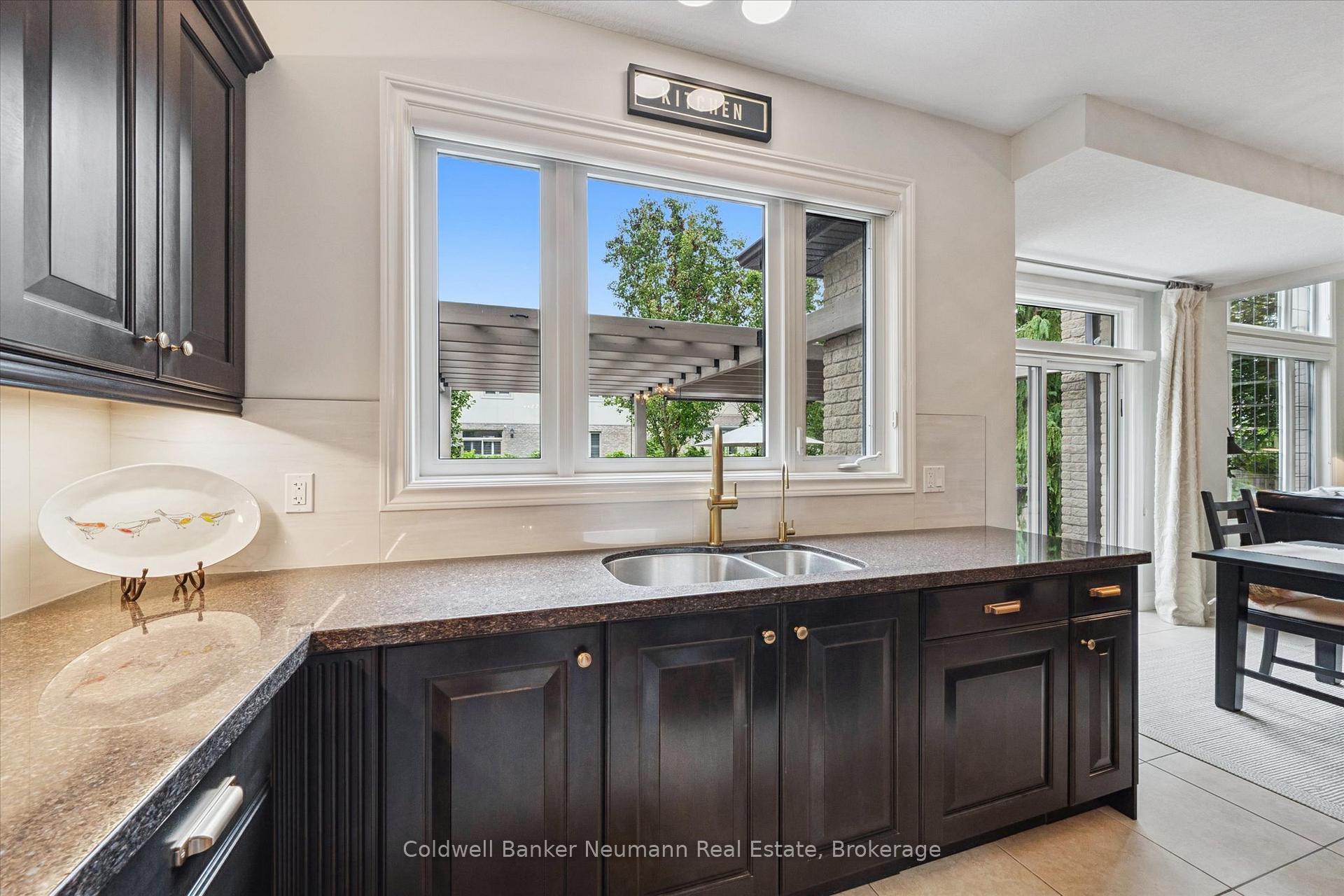 Photo 7 of 3 Bright Lane, Guelph, Pineridge/Westminster Woods — HOMEH