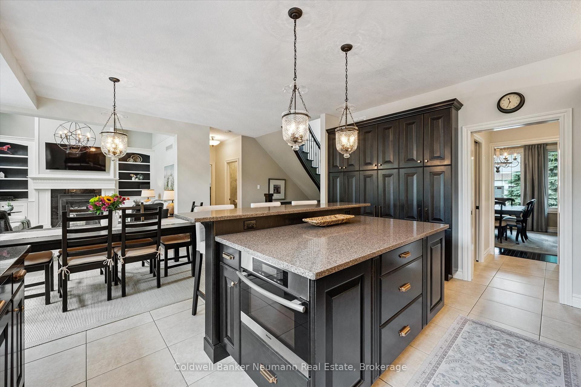 Photo 8 of 3 Bright Lane, Guelph, Pineridge/Westminster Woods — HOMEH