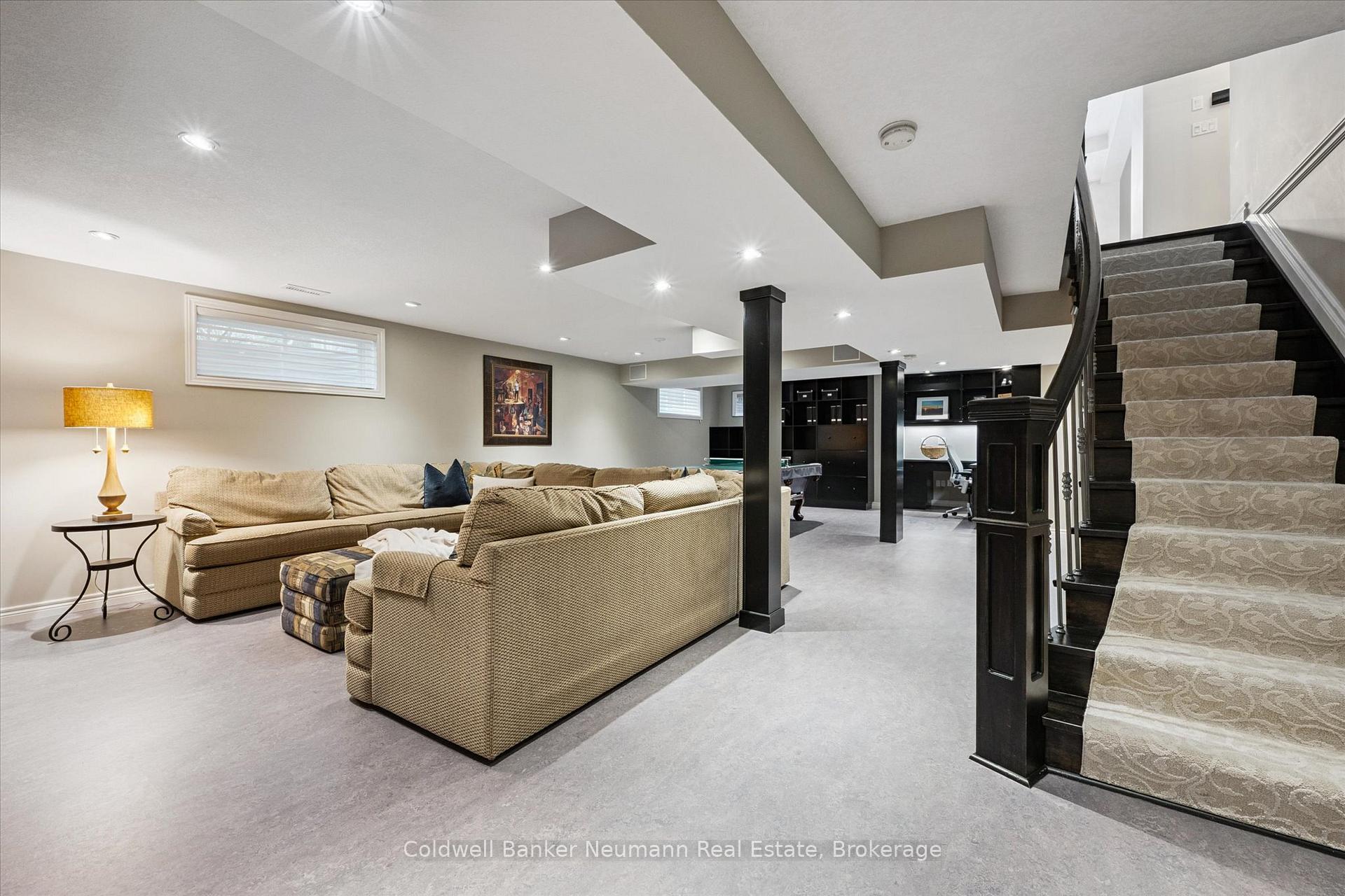 Photo 33 of 3 Bright Lane, Guelph, Pineridge/Westminster Woods — HOMEH