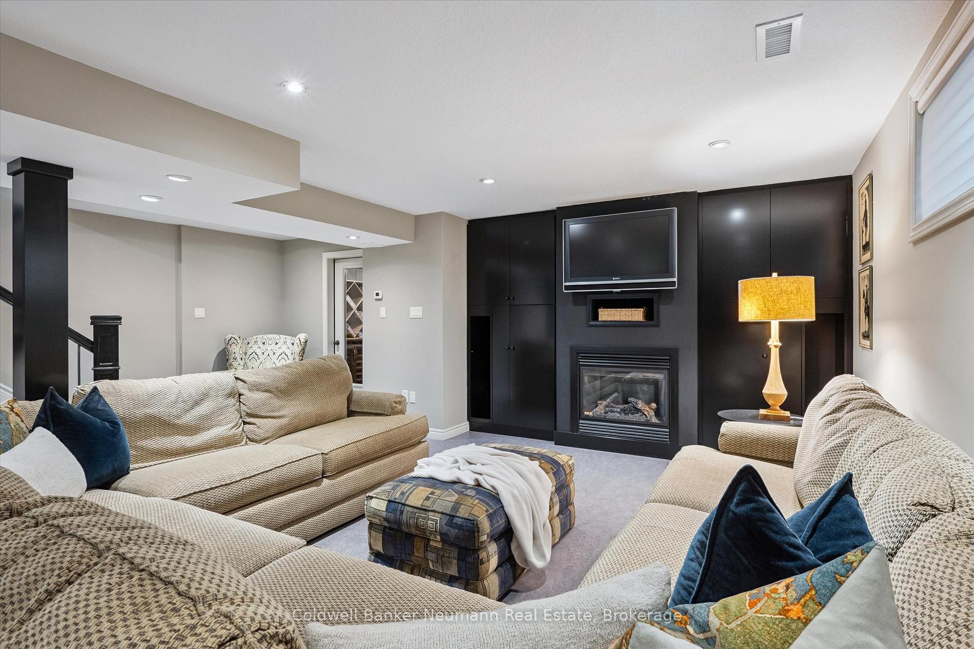 Photo 34 of 3 Bright Lane, Guelph, Pineridge/Westminster Woods — HOMEH