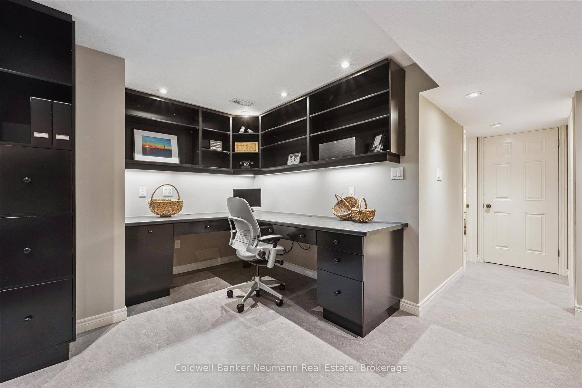 Photo 38 of 3 Bright Lane, Guelph, Pineridge/Westminster Woods — HOMEH