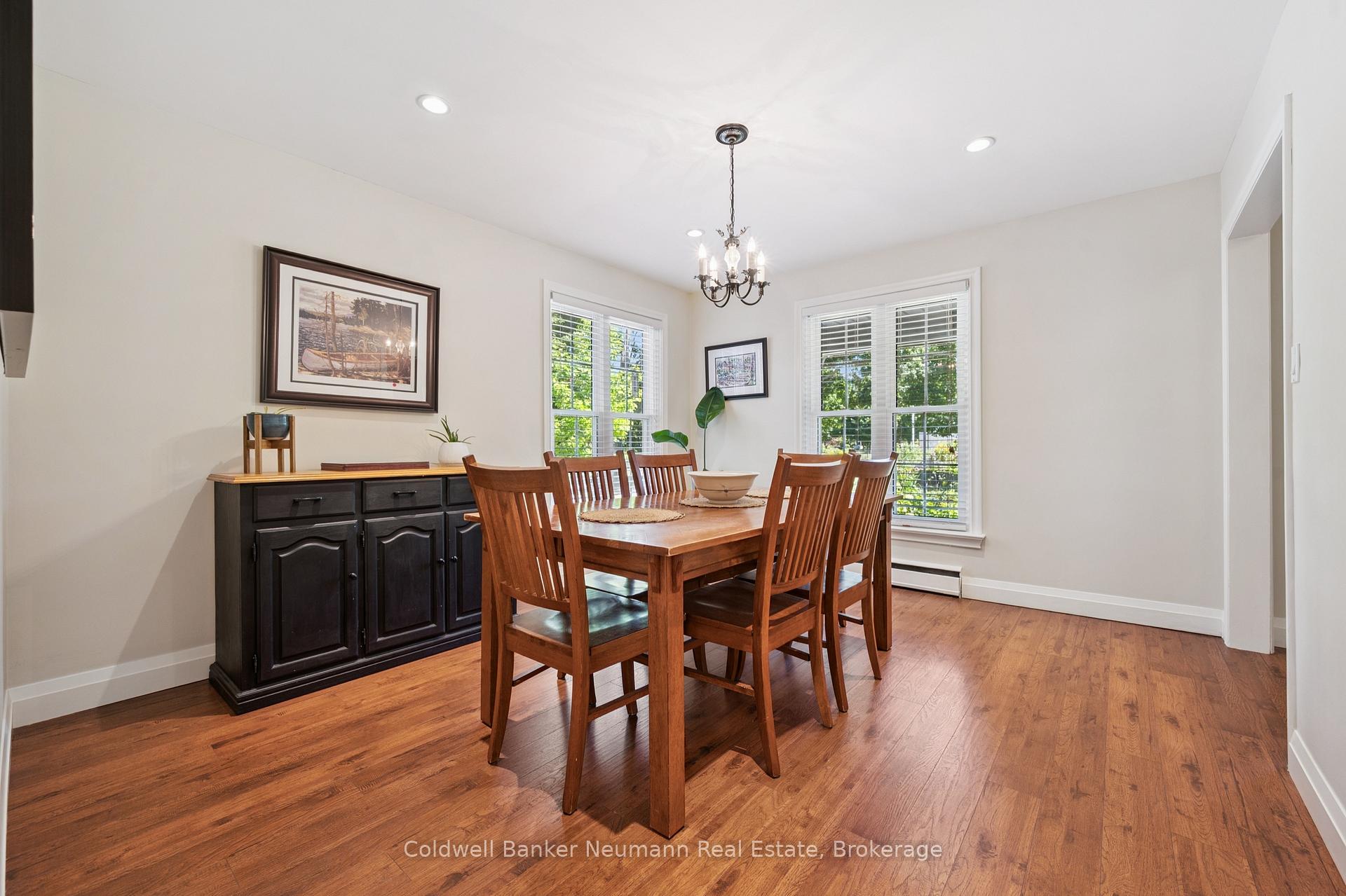 Photo 10 of 136 Palmer Street, Guelph, St. George's — HOMEH