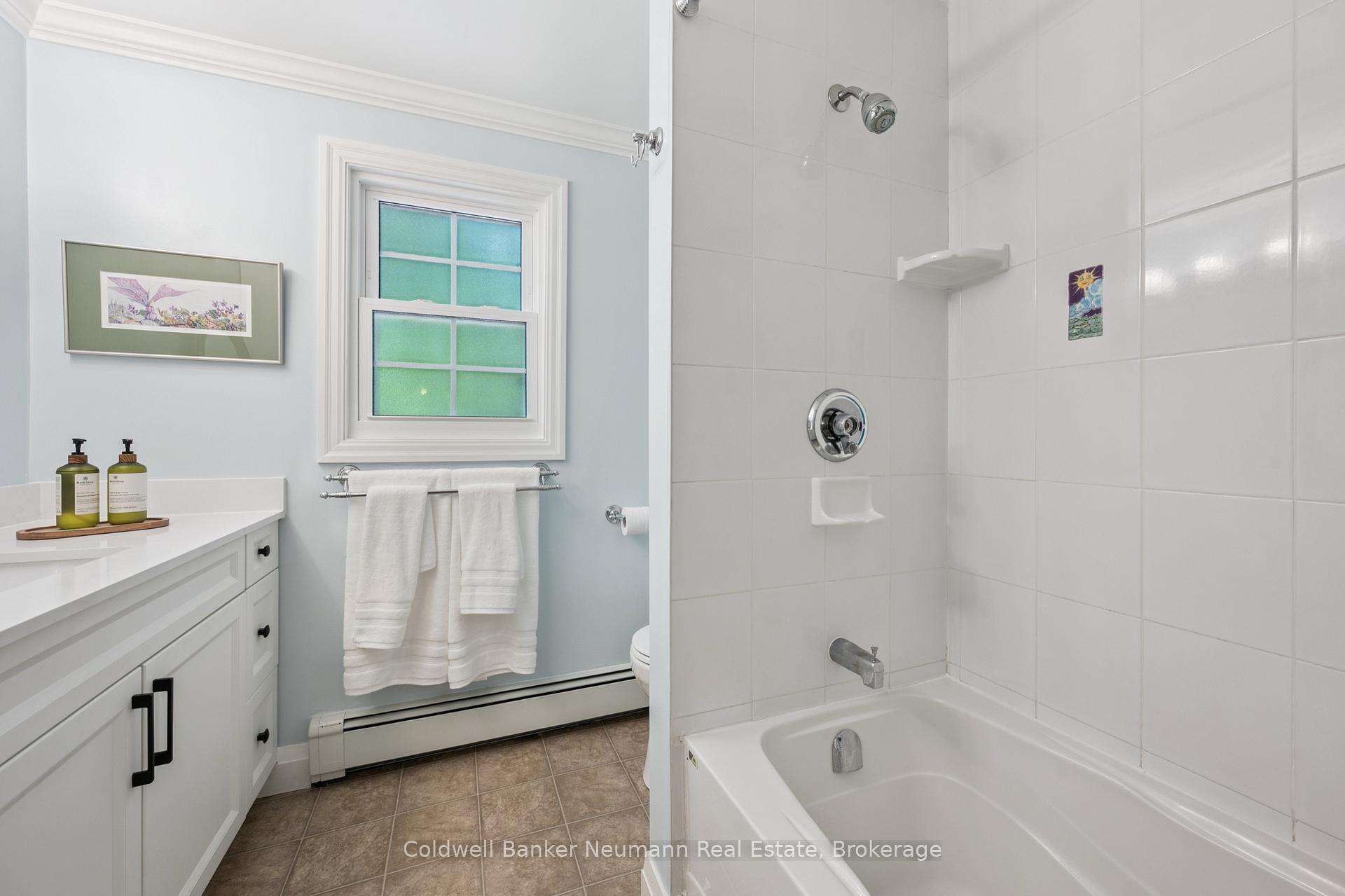 Photo 28 of 136 Palmer Street, Guelph, St. George's — HOMEH