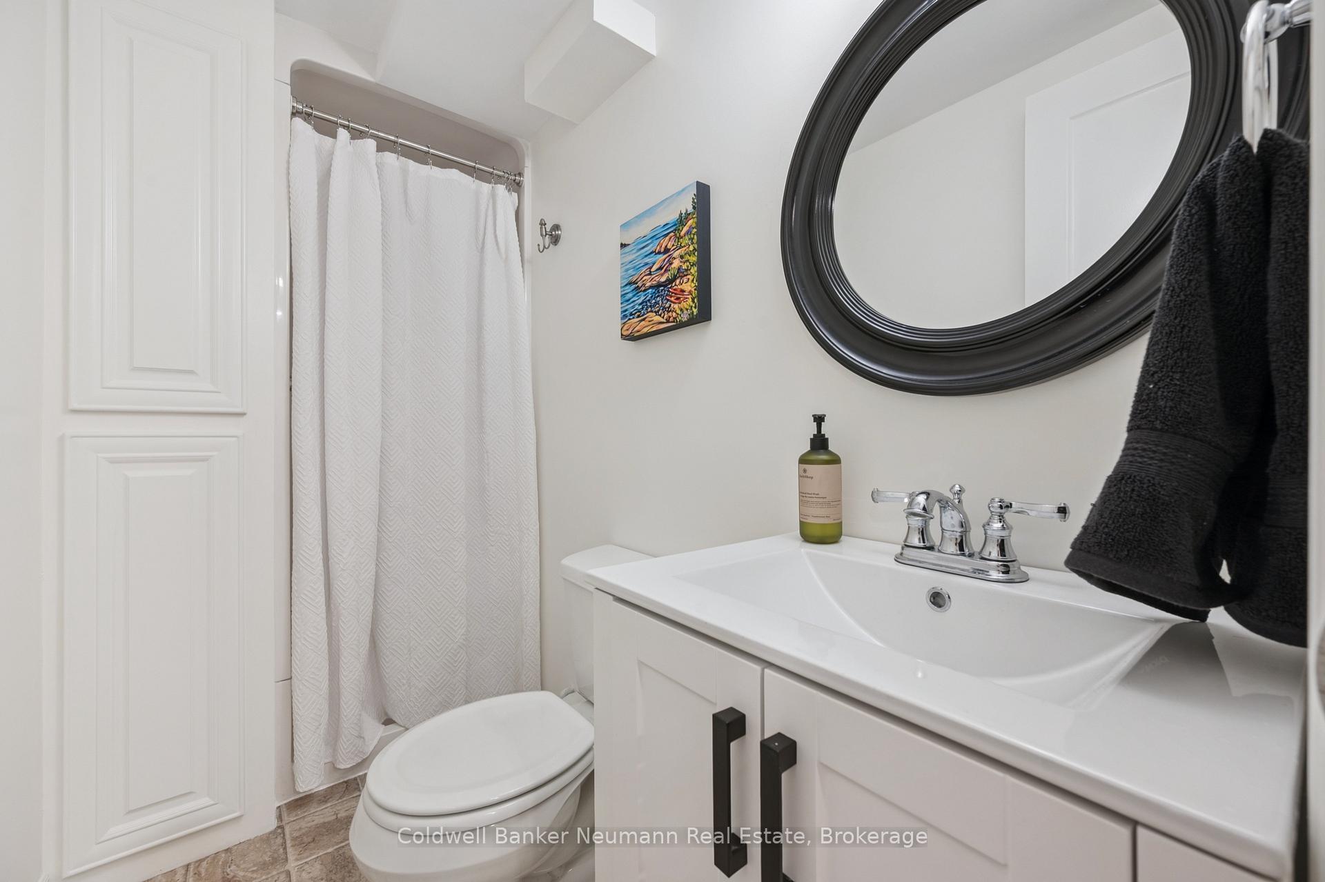 Photo 40 of 136 Palmer Street, Guelph, St. George's — HOMEH