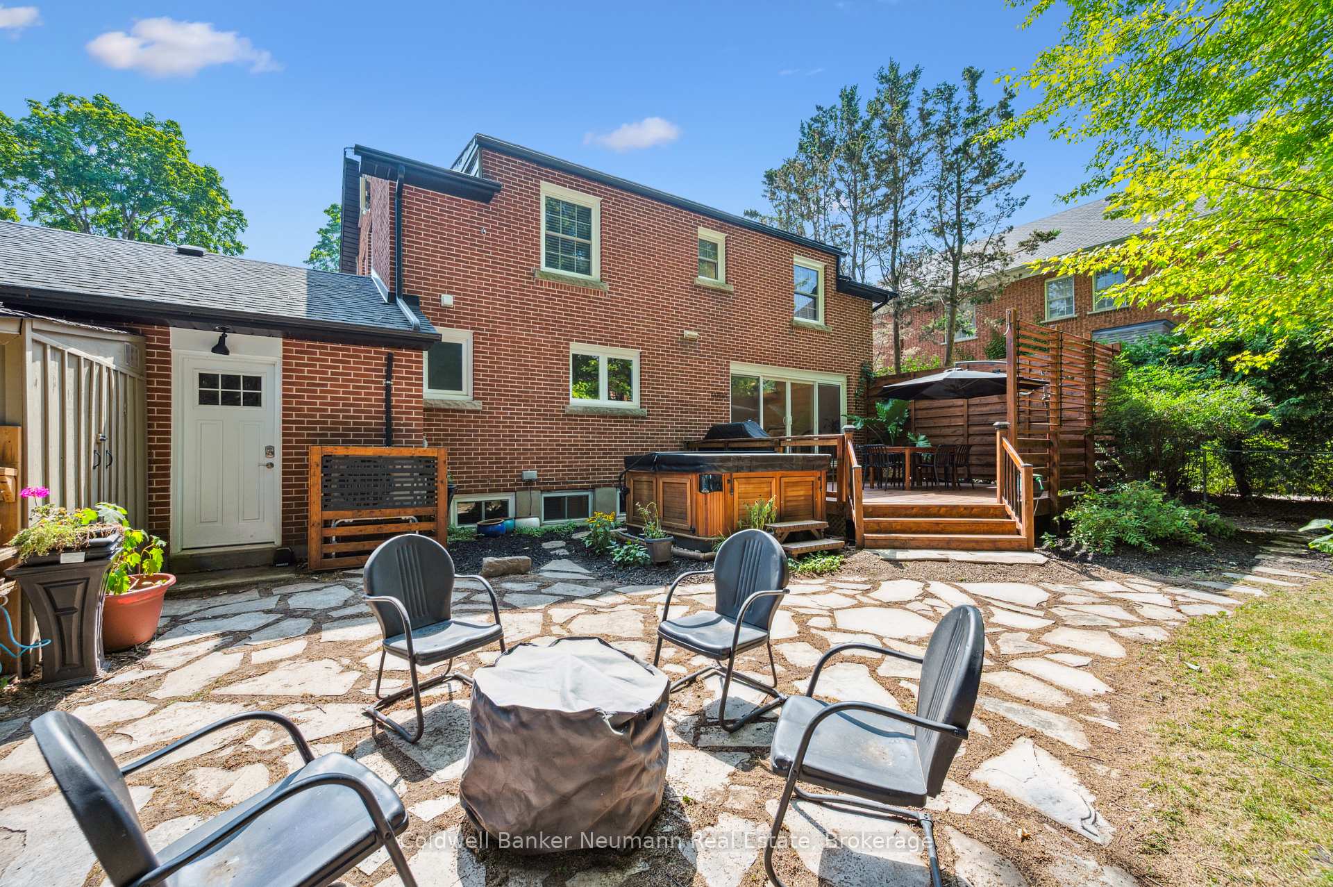 Photo 43 of 136 Palmer Street, Guelph, St. George's — HOMEH