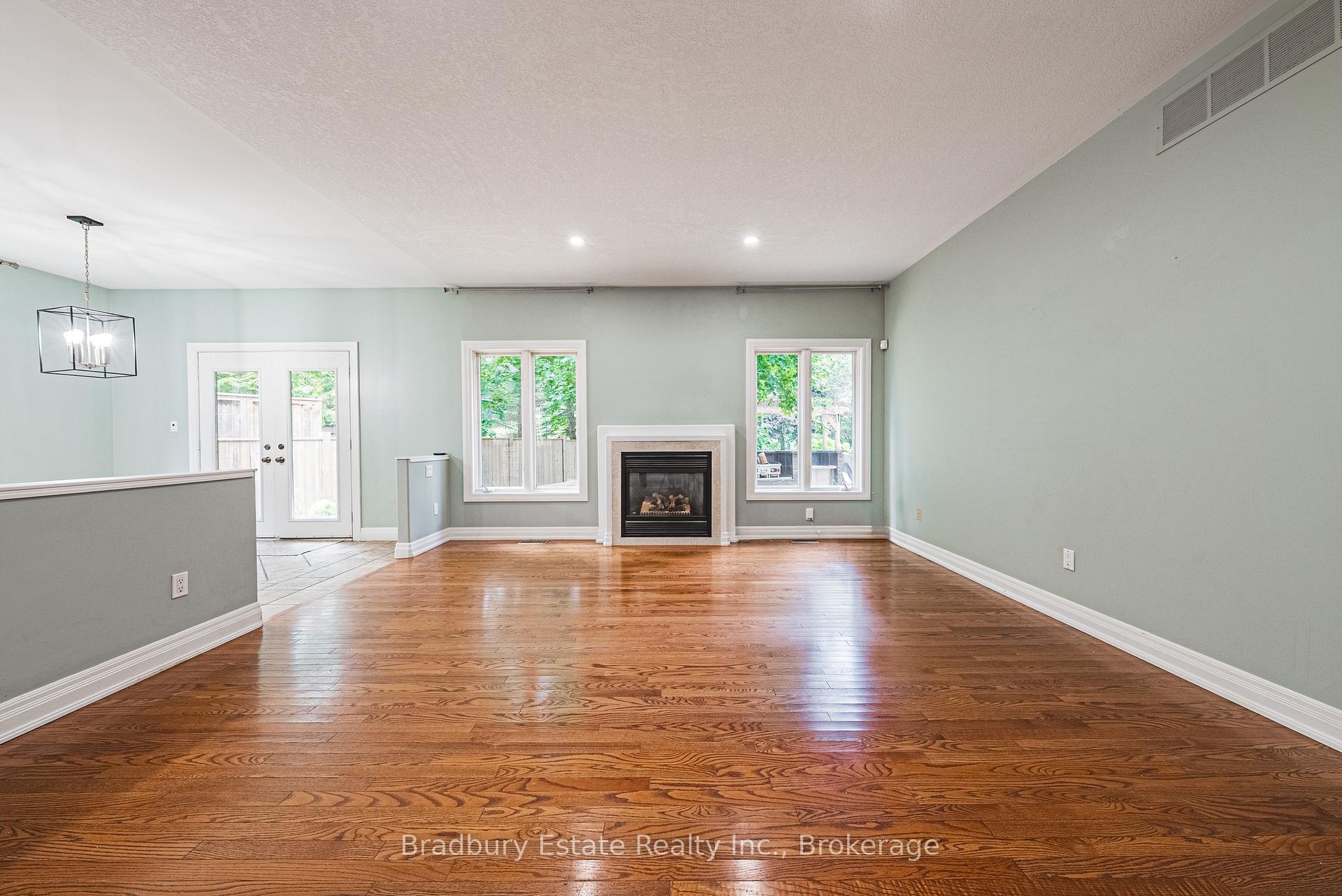 Photo 16 of 18 Palomino Drive, Hamilton, Carlisle — HOMEH