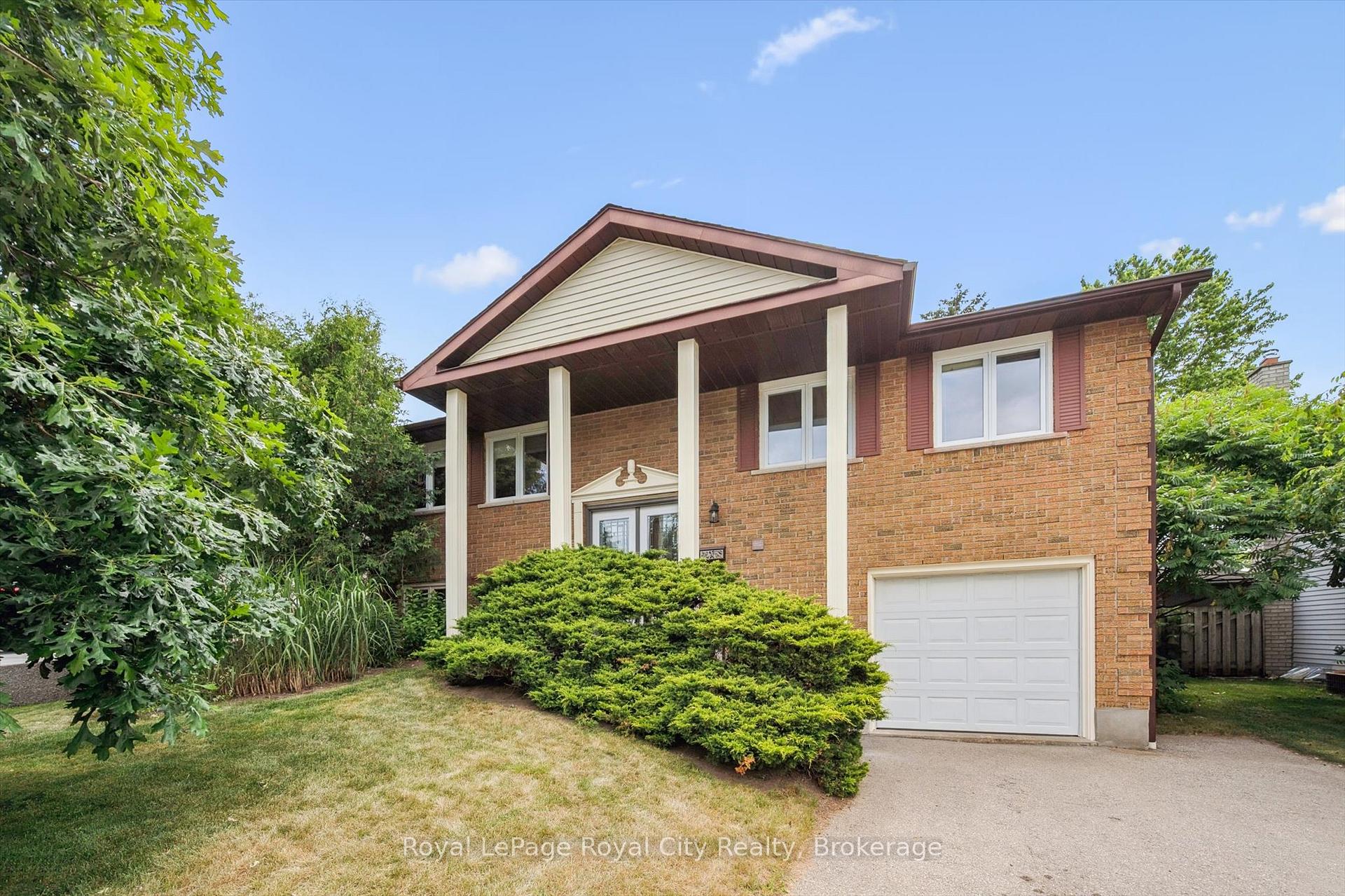 Front of 9 Dunhill Crescent