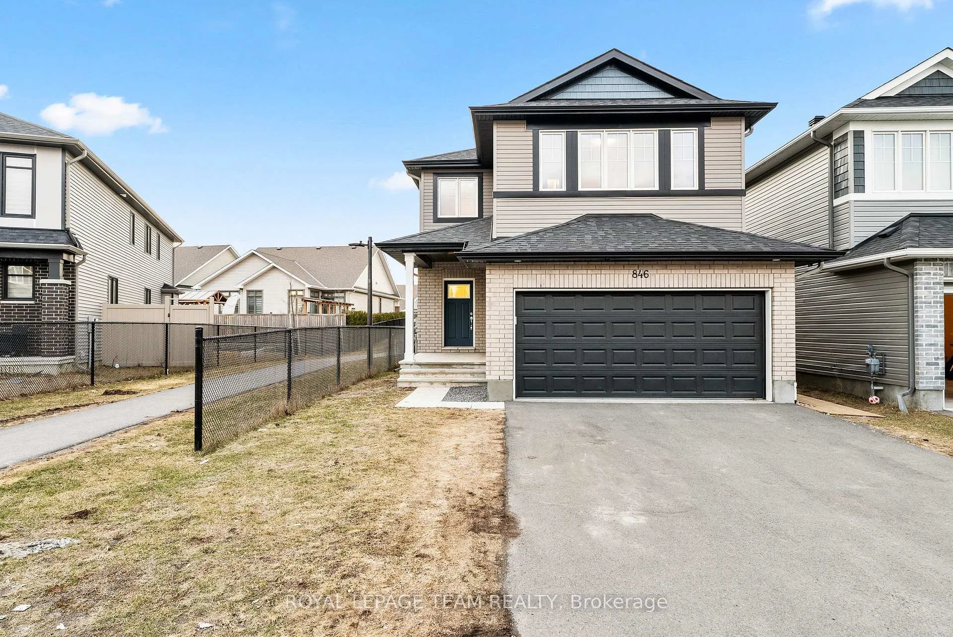 Front of 846 Sendero Way