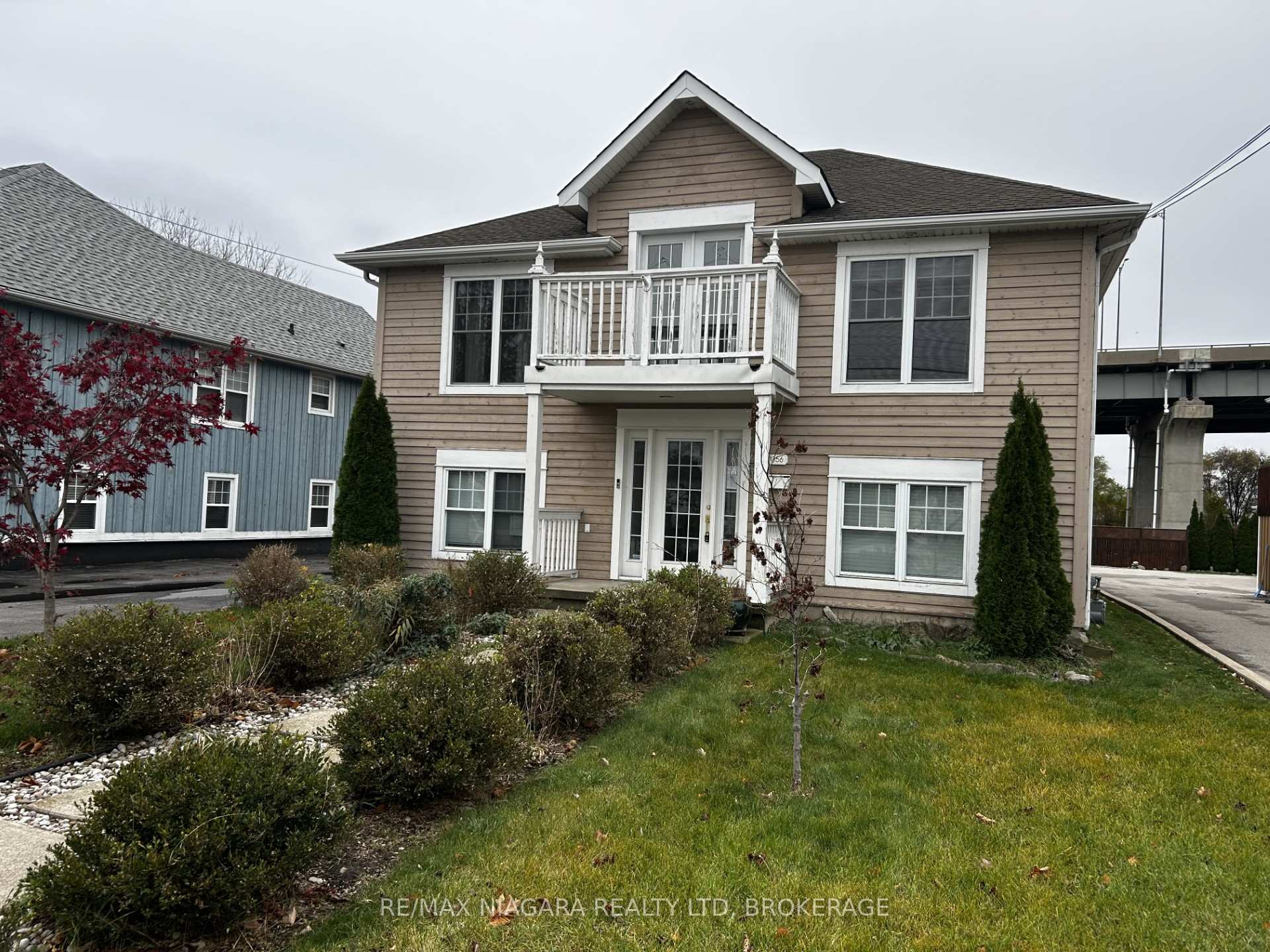 Front of 1056 Beach Boulevard