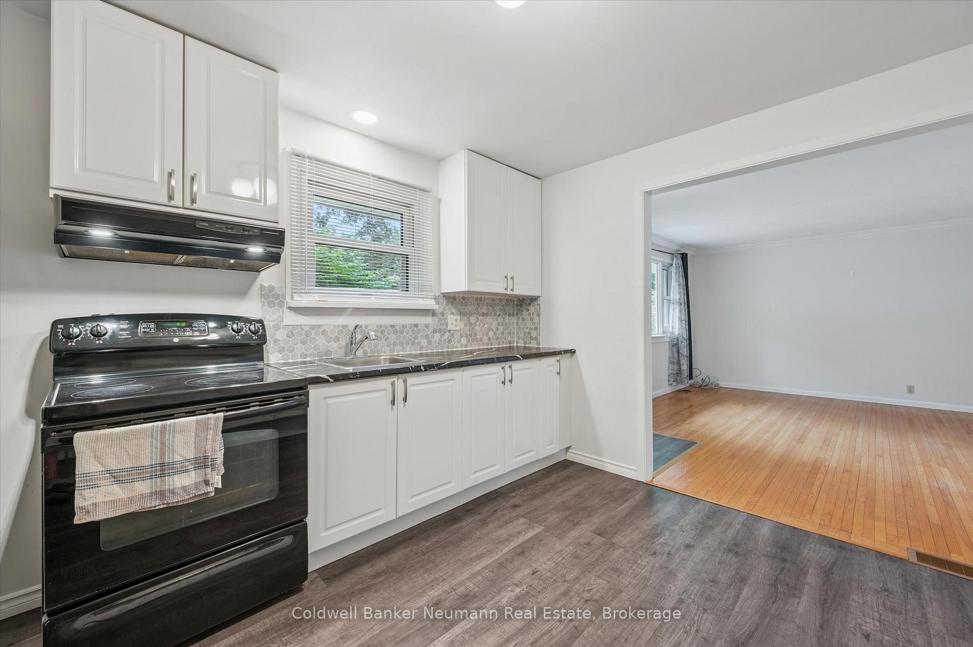 Photo 12 of 100 Guelph Street, Guelph, Junction/Onward Willow — HOMEH