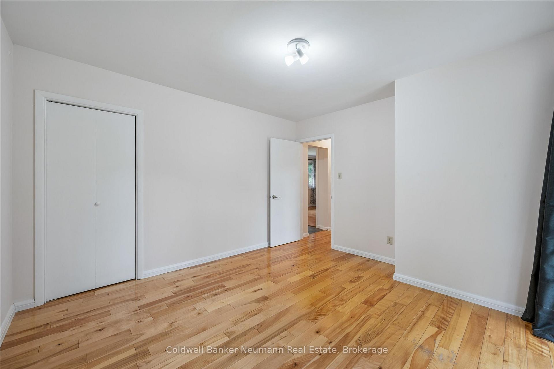 Photo 17 of 100 Guelph Street, Guelph, Junction/Onward Willow — HOMEH