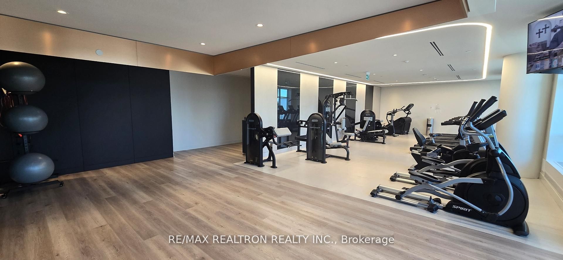 Photo 38 of Unit 307, 30 Upper Mall Way, Vaughan, Brownridge — HOMEH