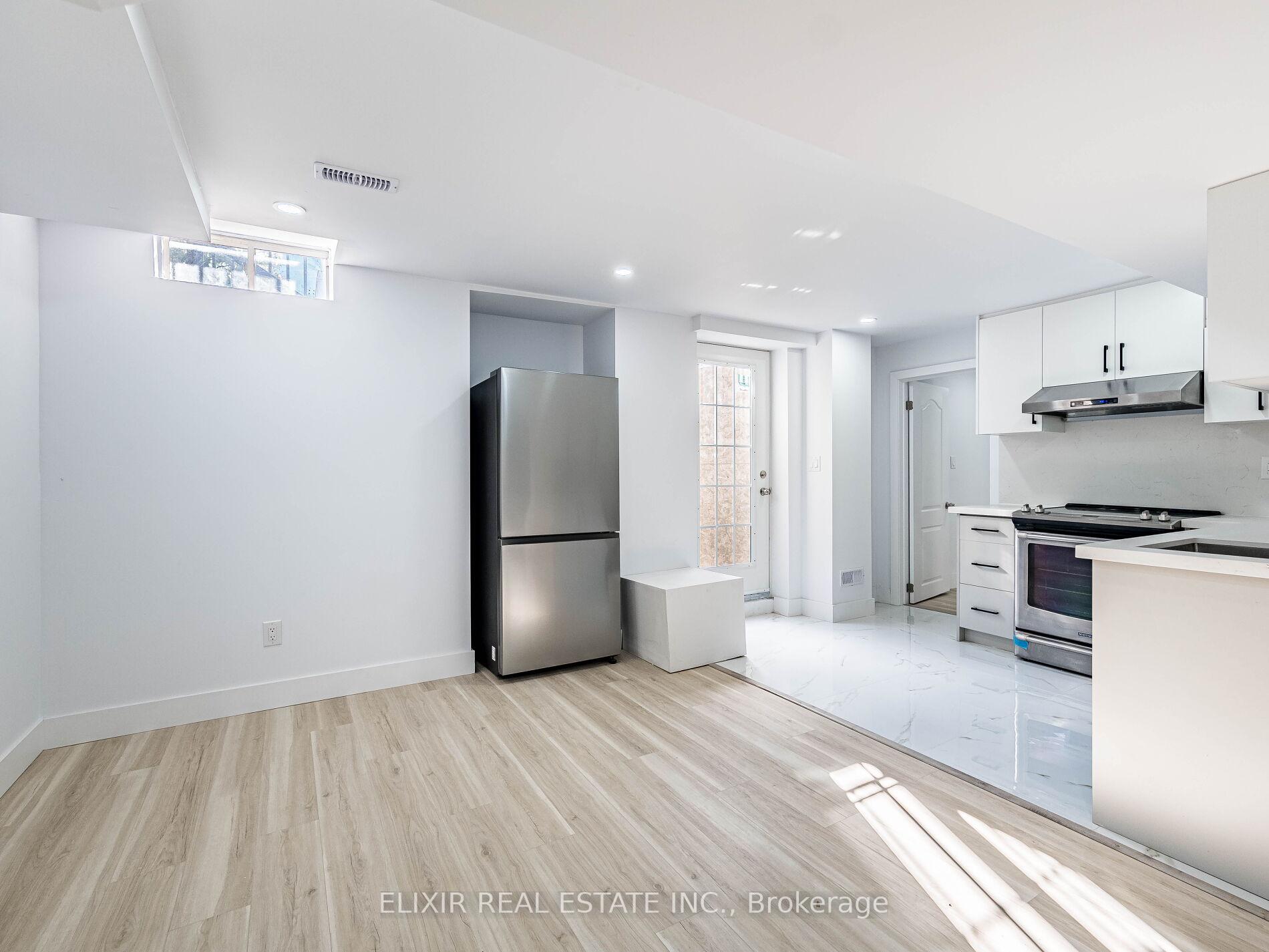 Photo 15 of 20 Penn Drive, Brampton, Fletcher's Meadow — HOMEH