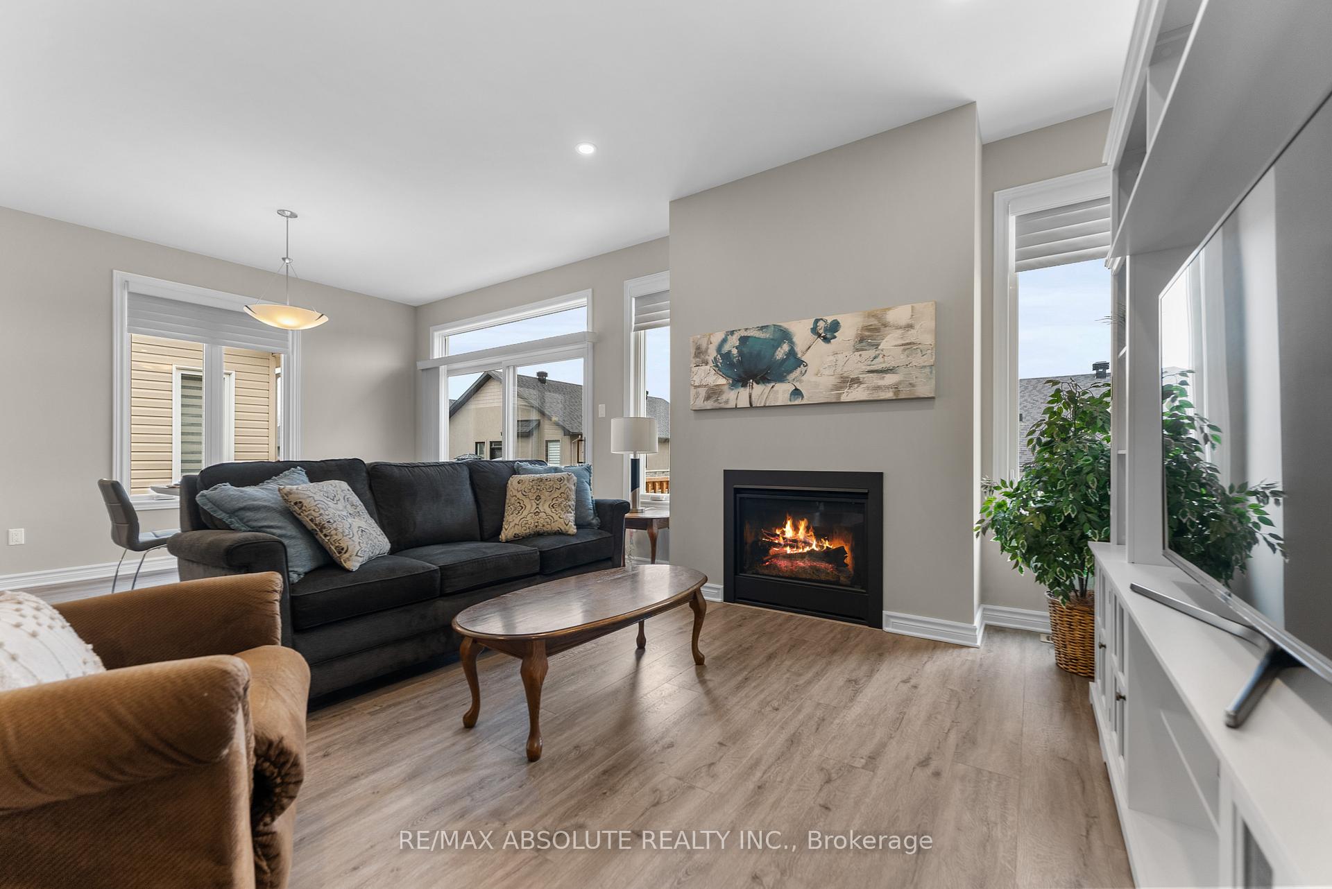 Photo 14 of 27 Douglas Brown Way, Arnprior — HOMEH