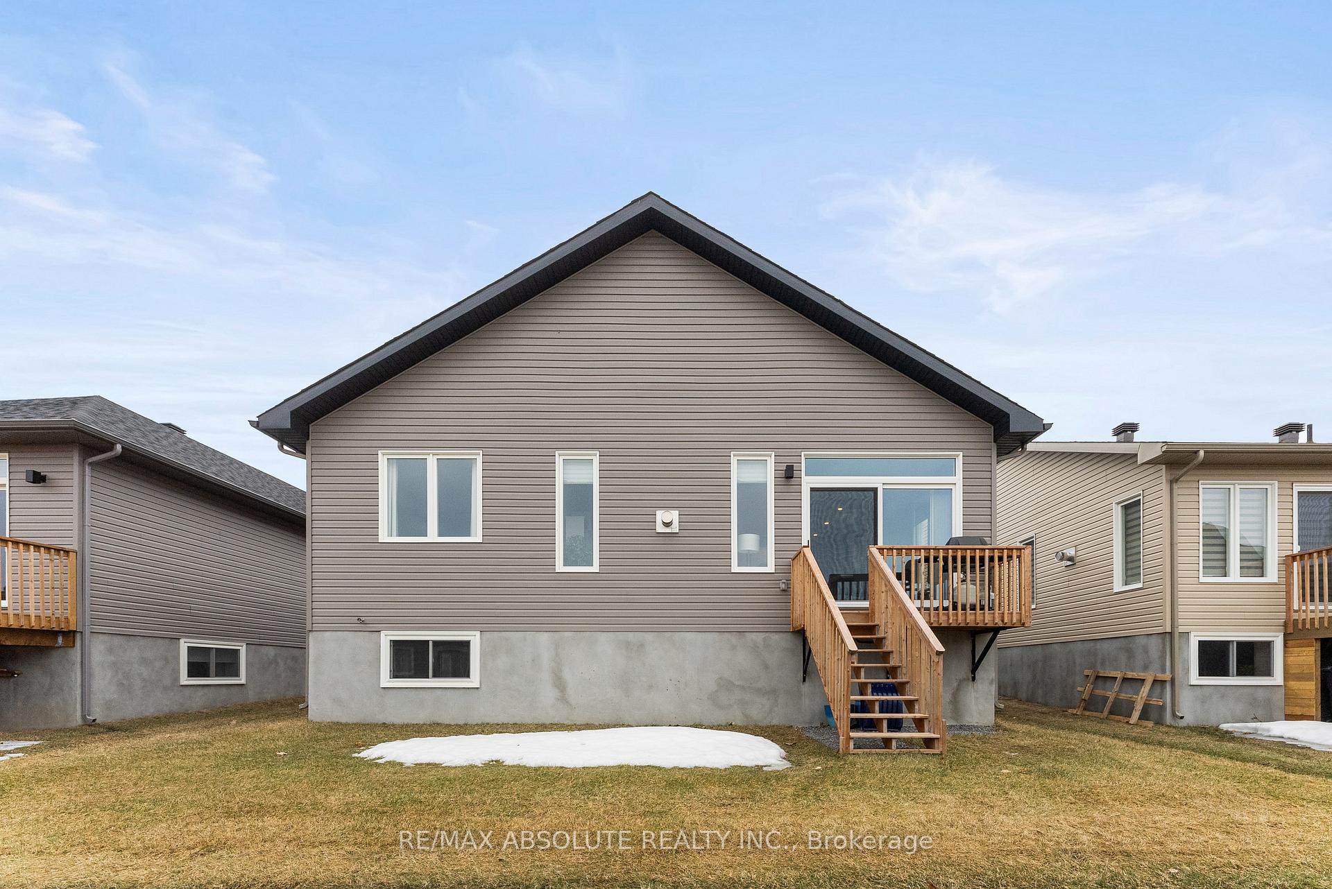 Photo 31 of 27 Douglas Brown Way, Arnprior — HOMEH