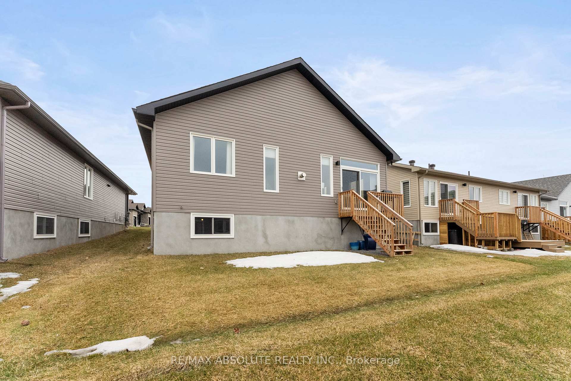 Photo 32 of 27 Douglas Brown Way, Arnprior — HOMEH