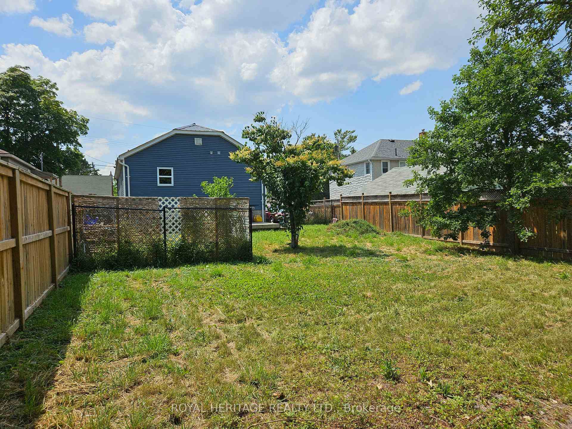 Photo 13 of 387 MacDonald Avenue, Belleville, Belleville Ward — HOMEH