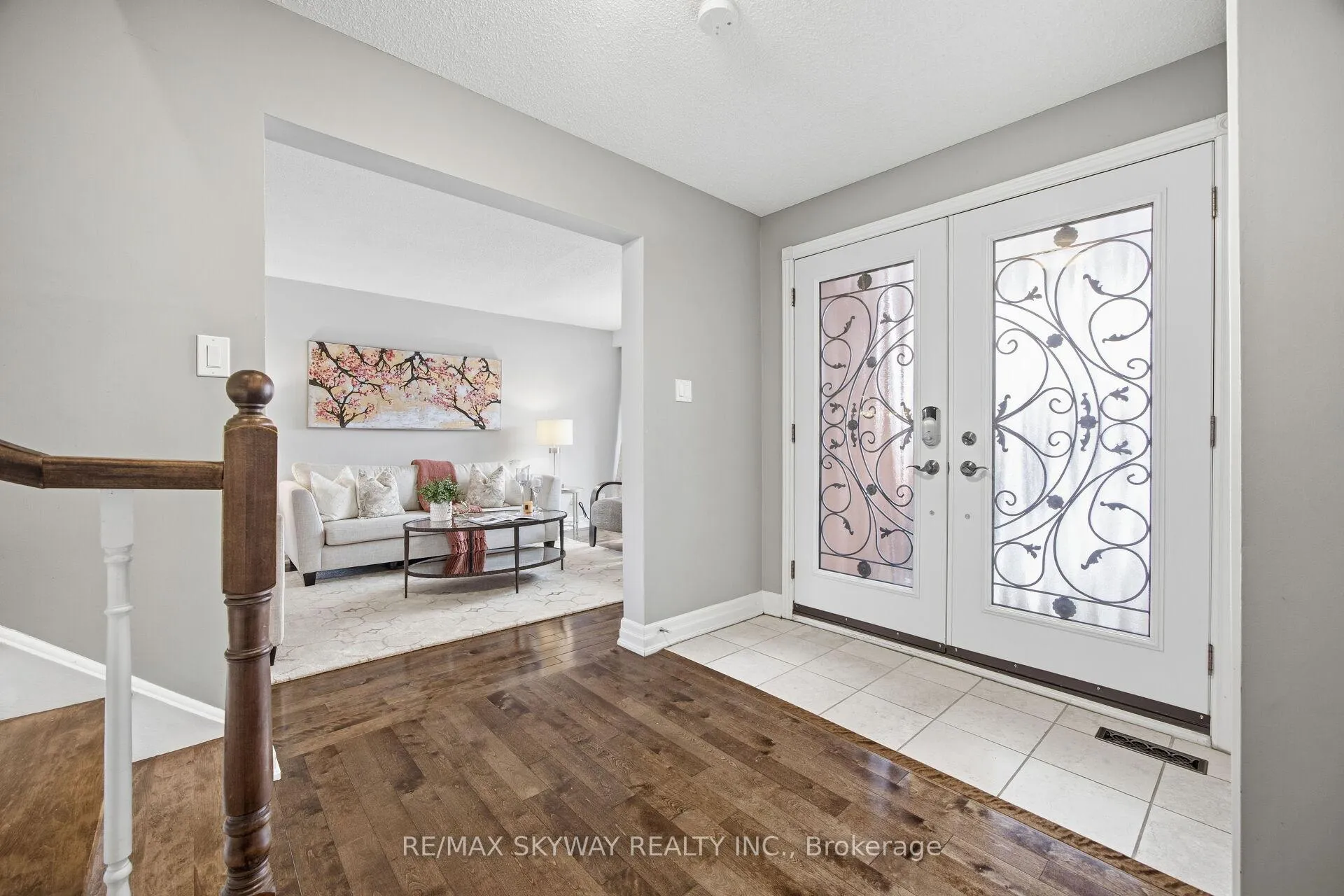 Photo 5 of 13 Mackay Street N, Brampton, Central Park — HOMEH
