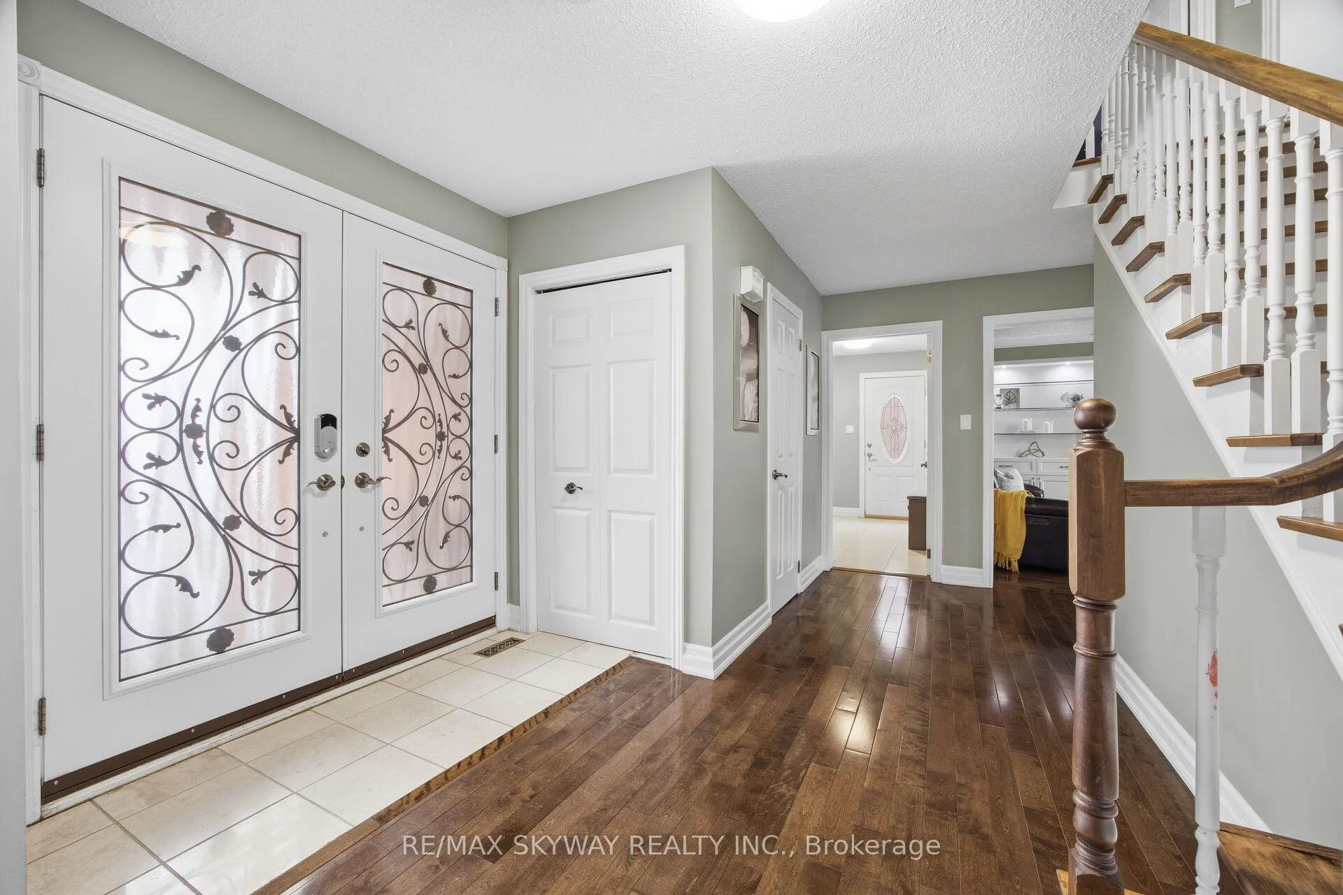 Photo 6 of 13 Mackay Street N, Brampton, Central Park — HOMEH