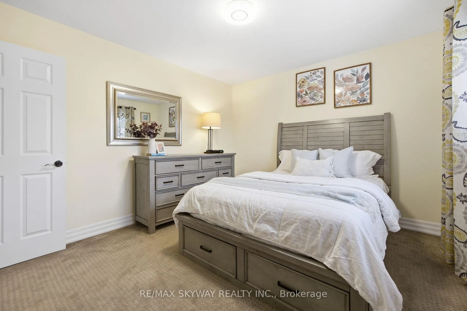 Photo 28 of 13 Mackay Street N, Brampton, Central Park — HOMEH