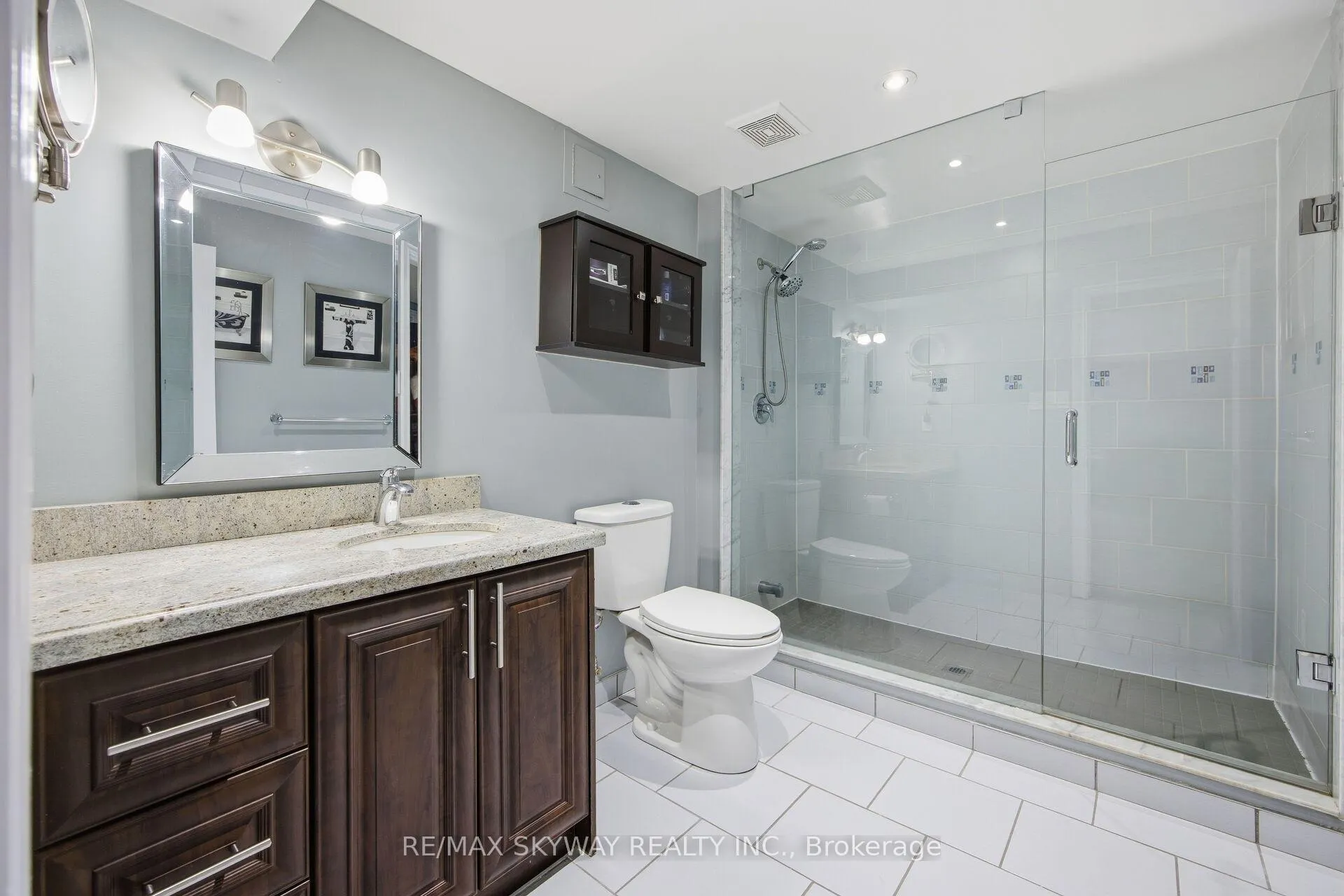 Photo 30 of 13 Mackay Street N, Brampton, Central Park — HOMEH