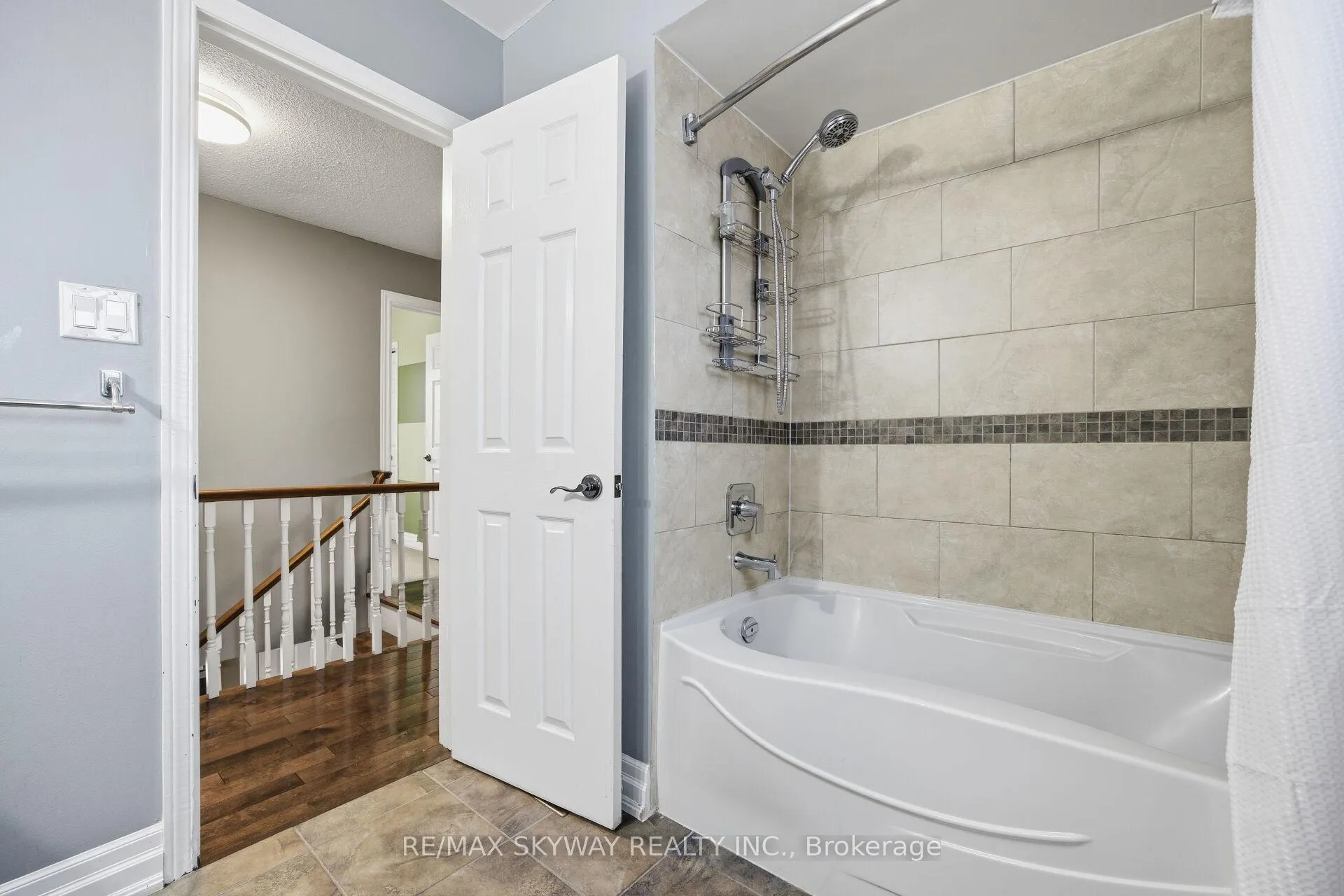 Photo 36 of 13 Mackay Street N, Brampton, Central Park — HOMEH