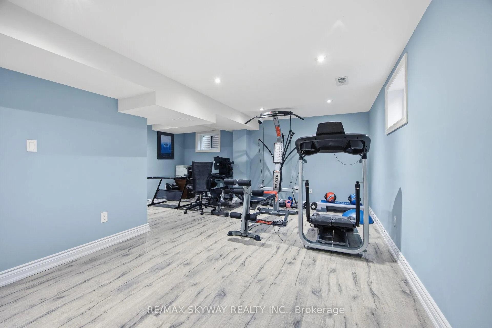 Photo 42 of 13 Mackay Street N, Brampton, Central Park — HOMEH