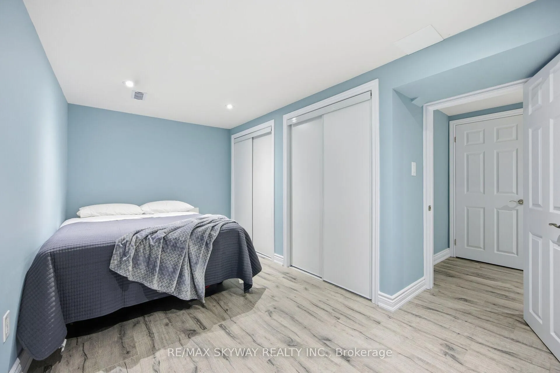 Photo 45 of 13 Mackay Street N, Brampton, Central Park — HOMEH