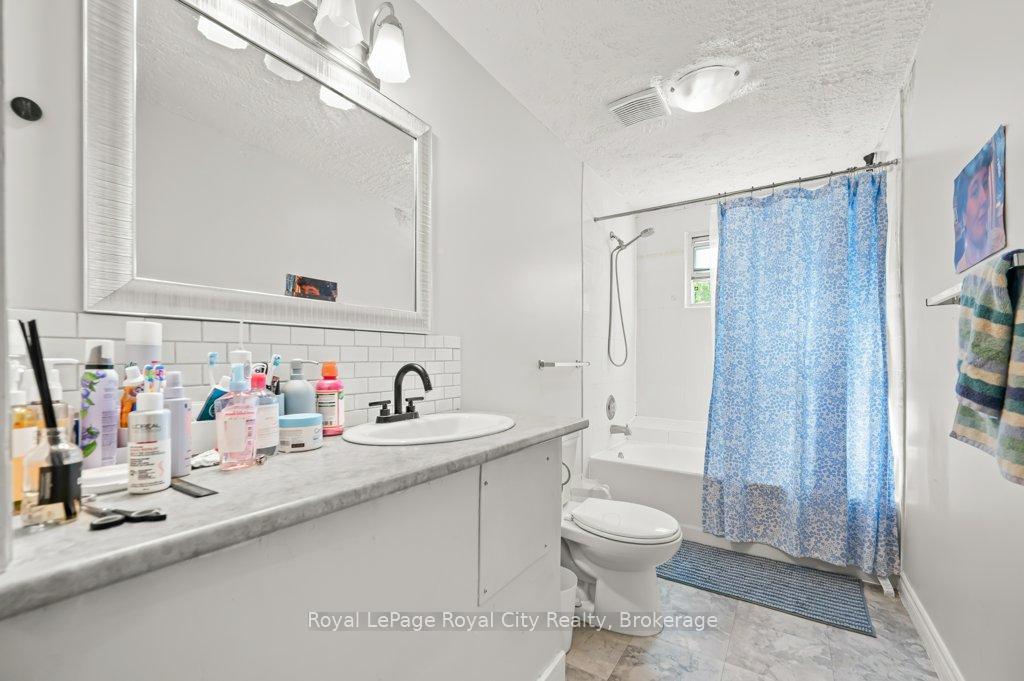 Photo 17 of 166 Suffolk Street W, Guelph, Downtown — HOMEH