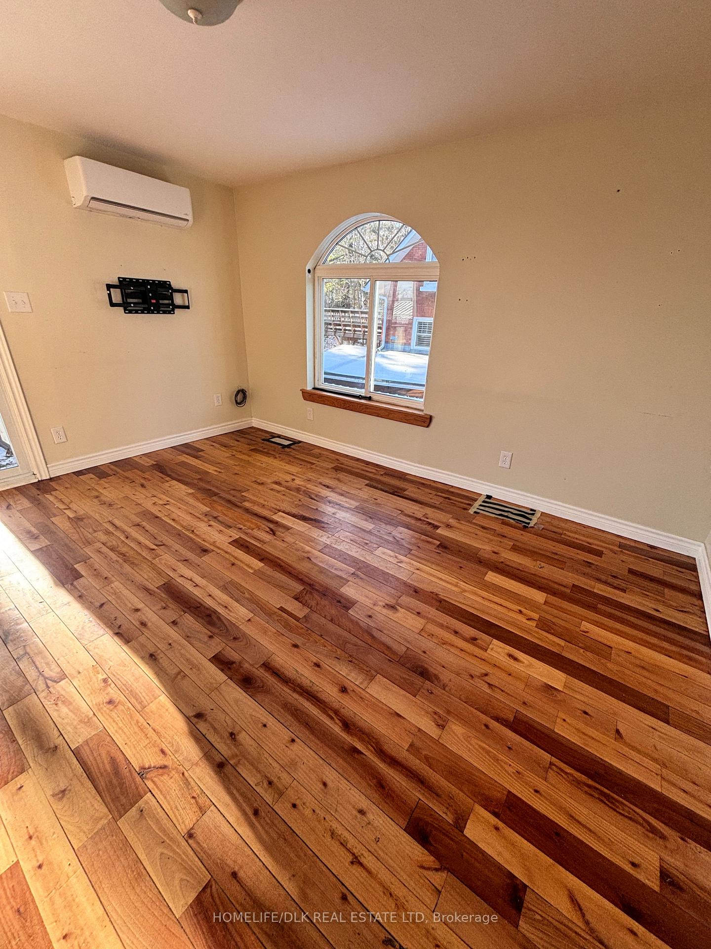 Photo 3 of Unit 2A, 20 Thomas Street, Brockville — HOMEH