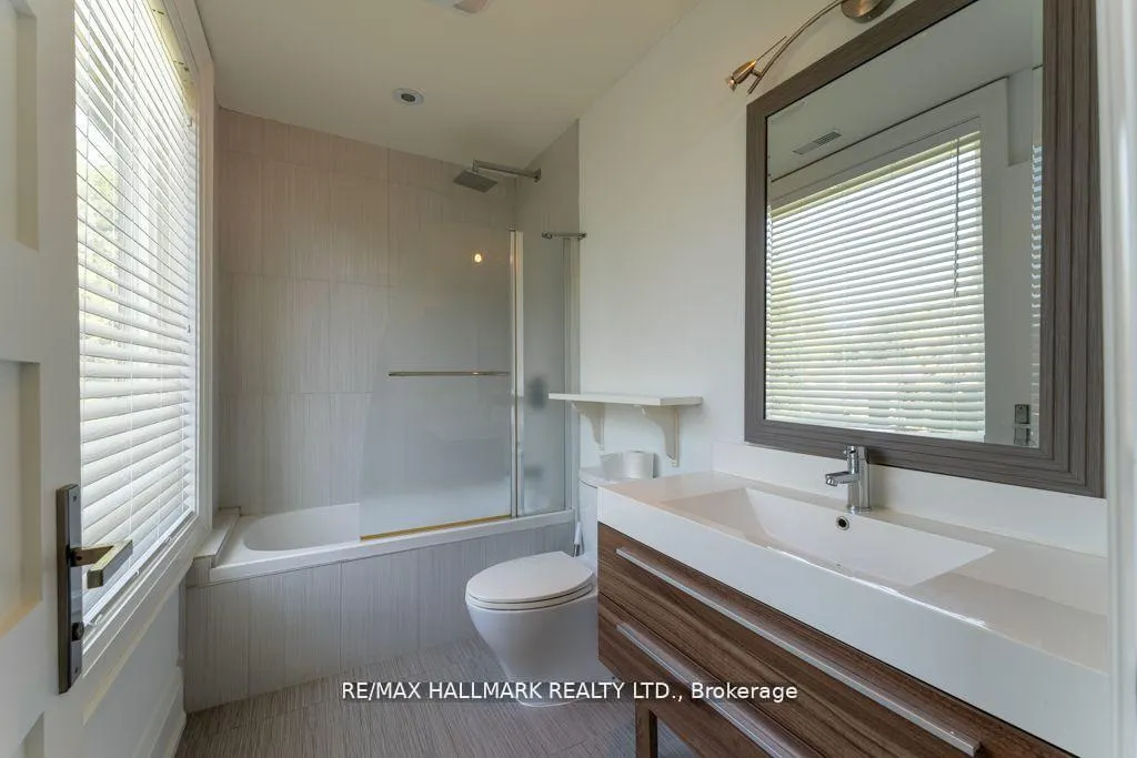 Photo 14 of 17 Hammok Crescent, Markham, Bayview Glen — HOMEH