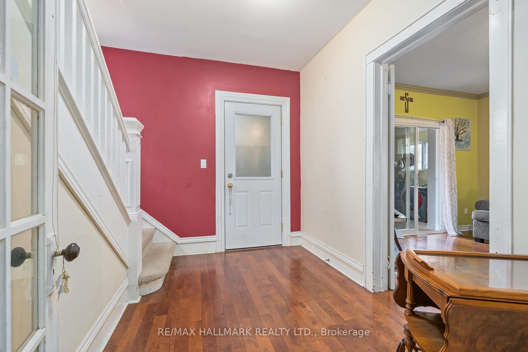 Photo 5 of 49 Eramosa Road, Guelph, St. George's — HOMEH