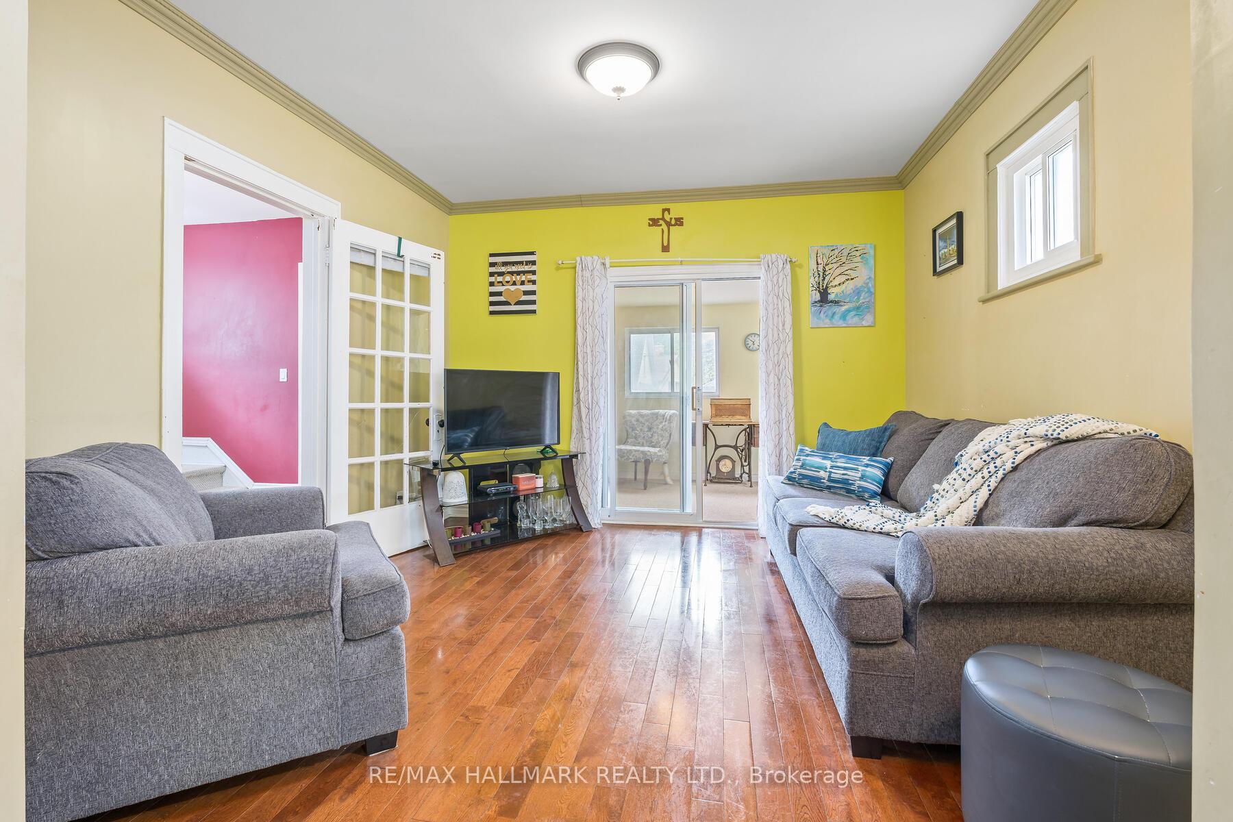 Photo 6 of 49 Eramosa Road, Guelph, St. George's — HOMEH