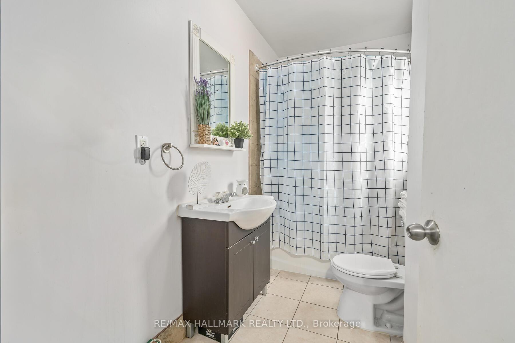 Photo 19 of 49 Eramosa Road, Guelph, St. George's — HOMEH