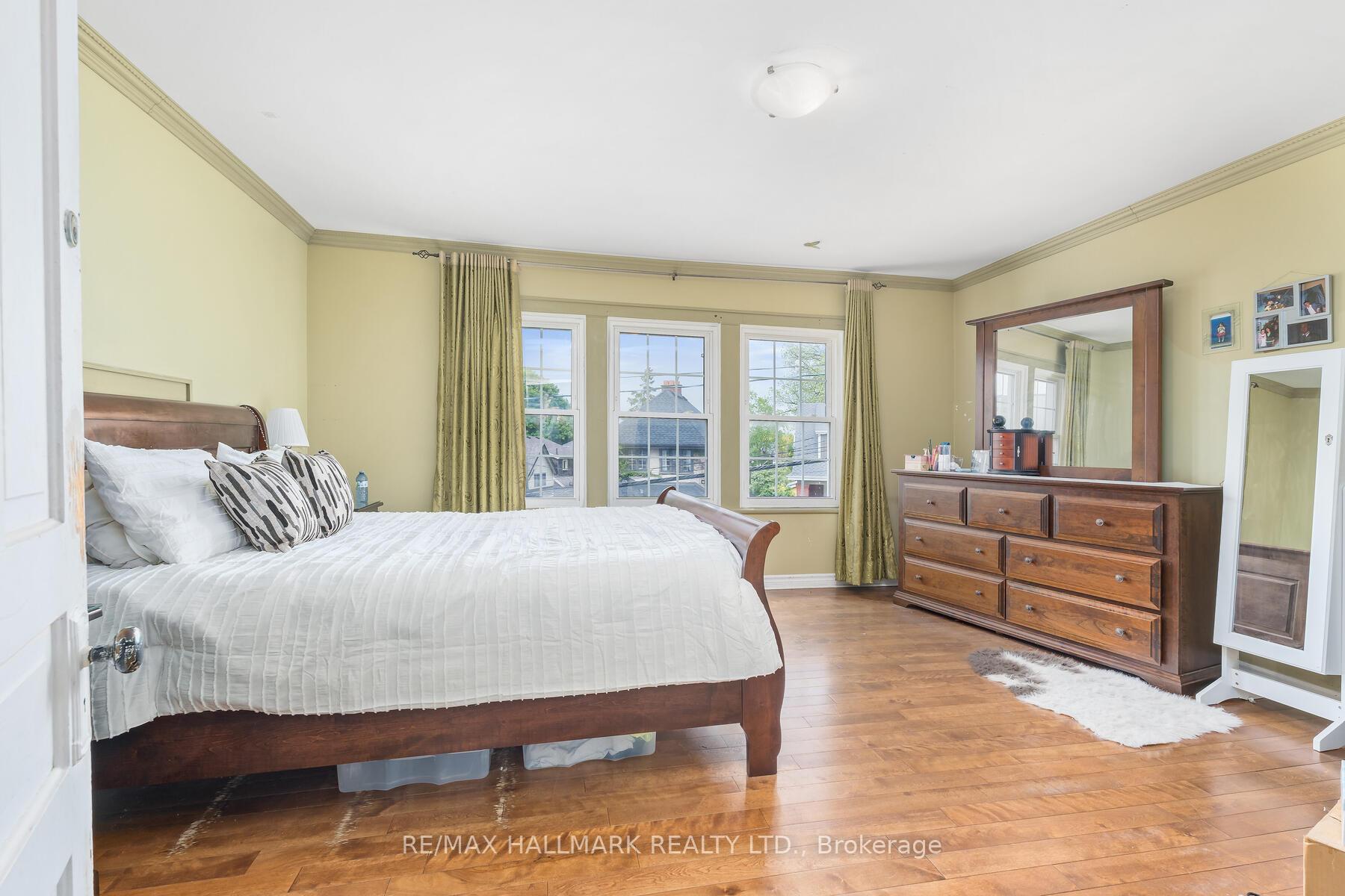 Photo 21 of 49 Eramosa Road, Guelph, St. George's — HOMEH