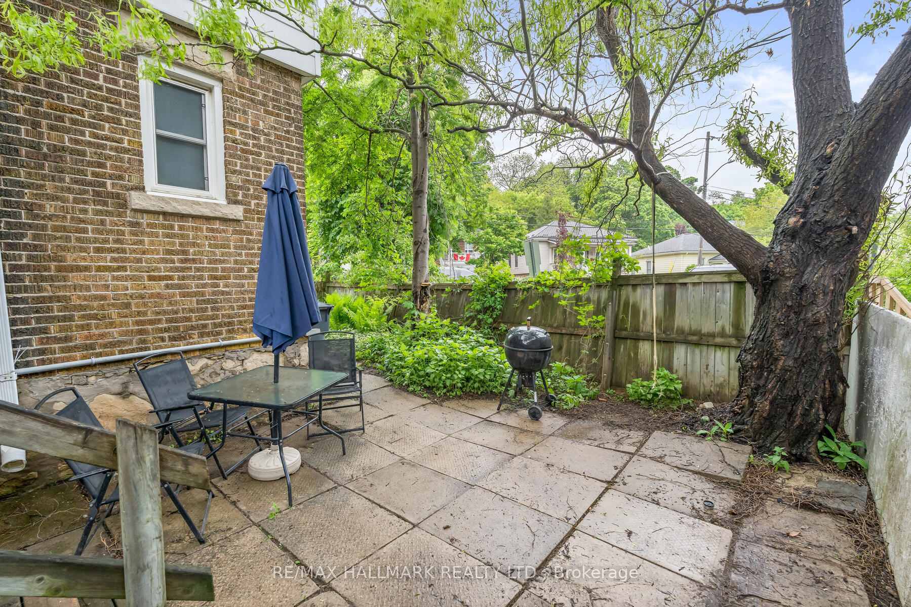Photo 27 of 49 Eramosa Road, Guelph, St. George's — HOMEH