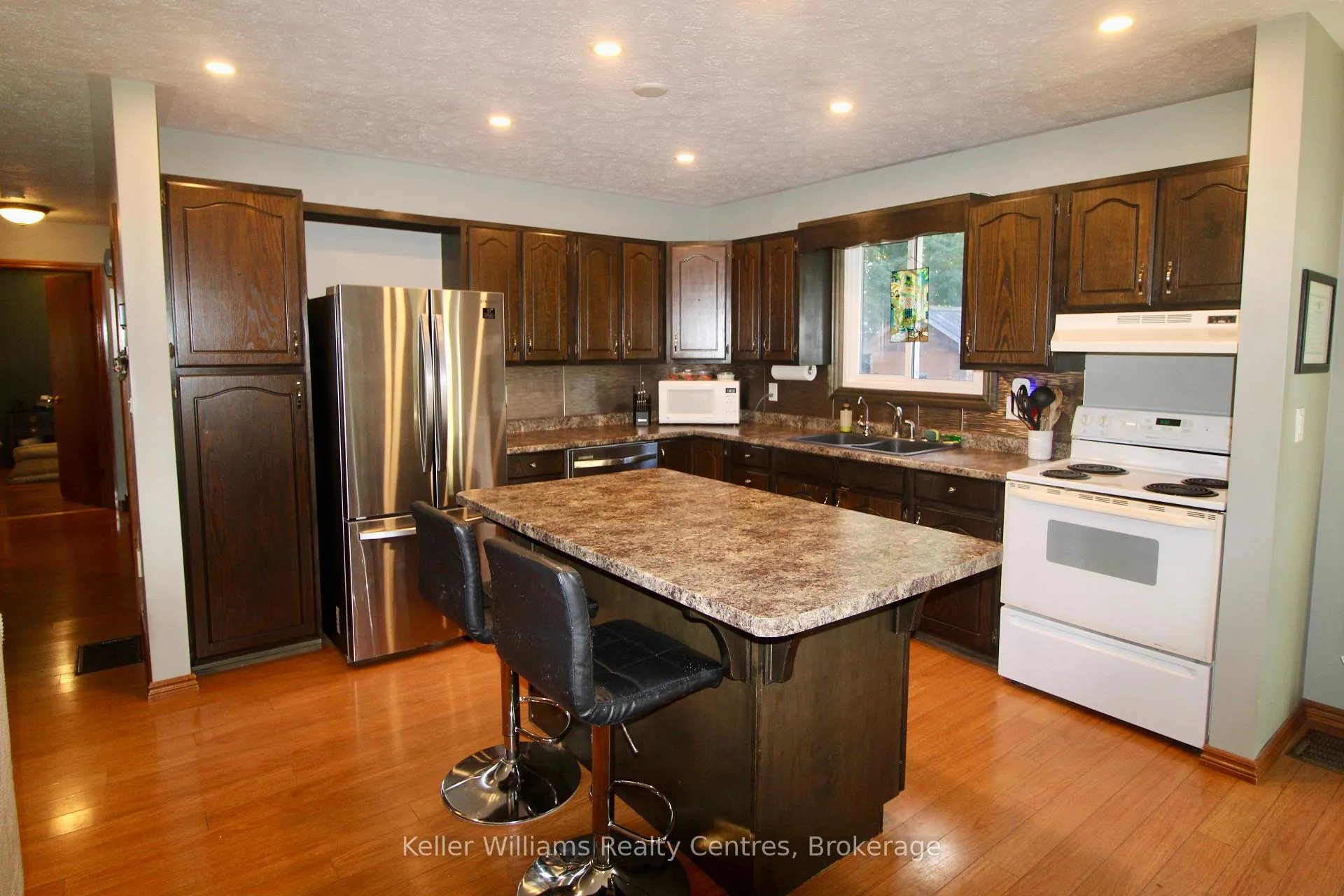 Photo 10 of 9 Union Street N, Brockton — HOMEH
