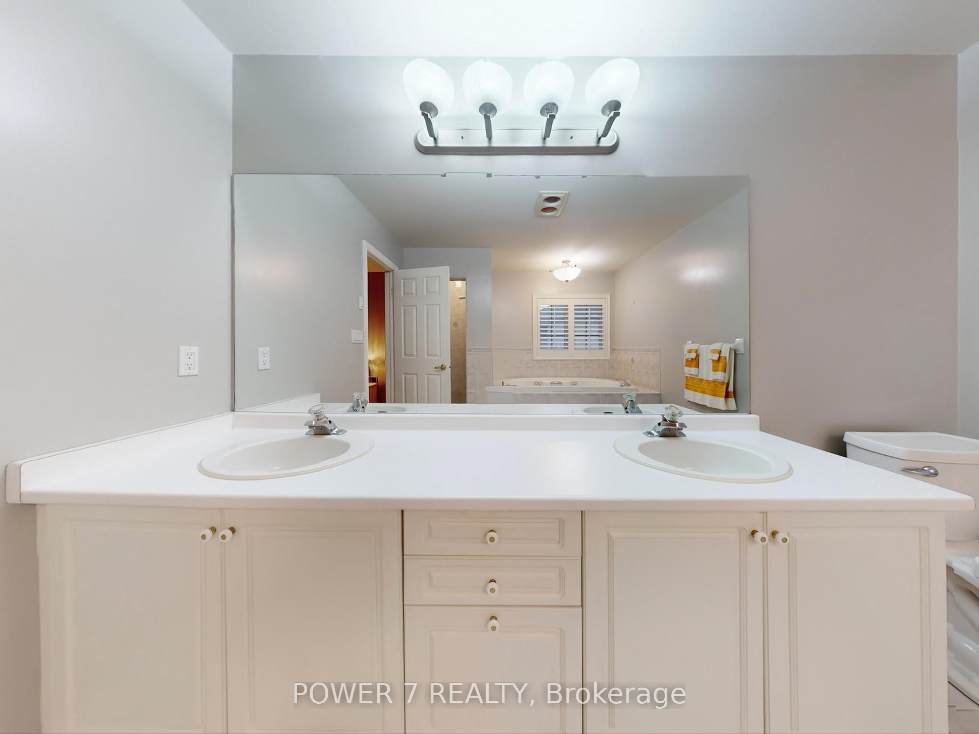 Photo 74 of 32 Goldring Crescent, Markham, Cachet — HOMEH