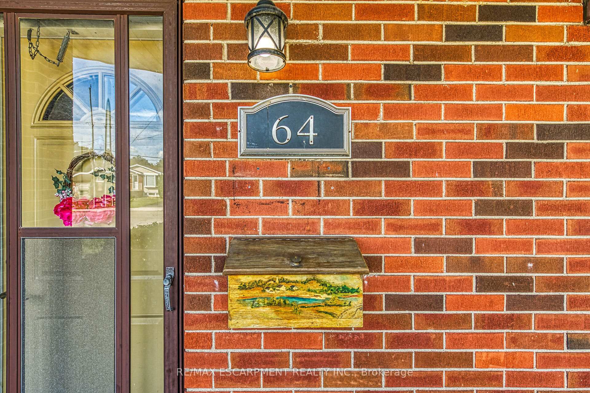 Photo 4 of 64 Luscombe Street, Hamilton, Greeningdon — HOMEH