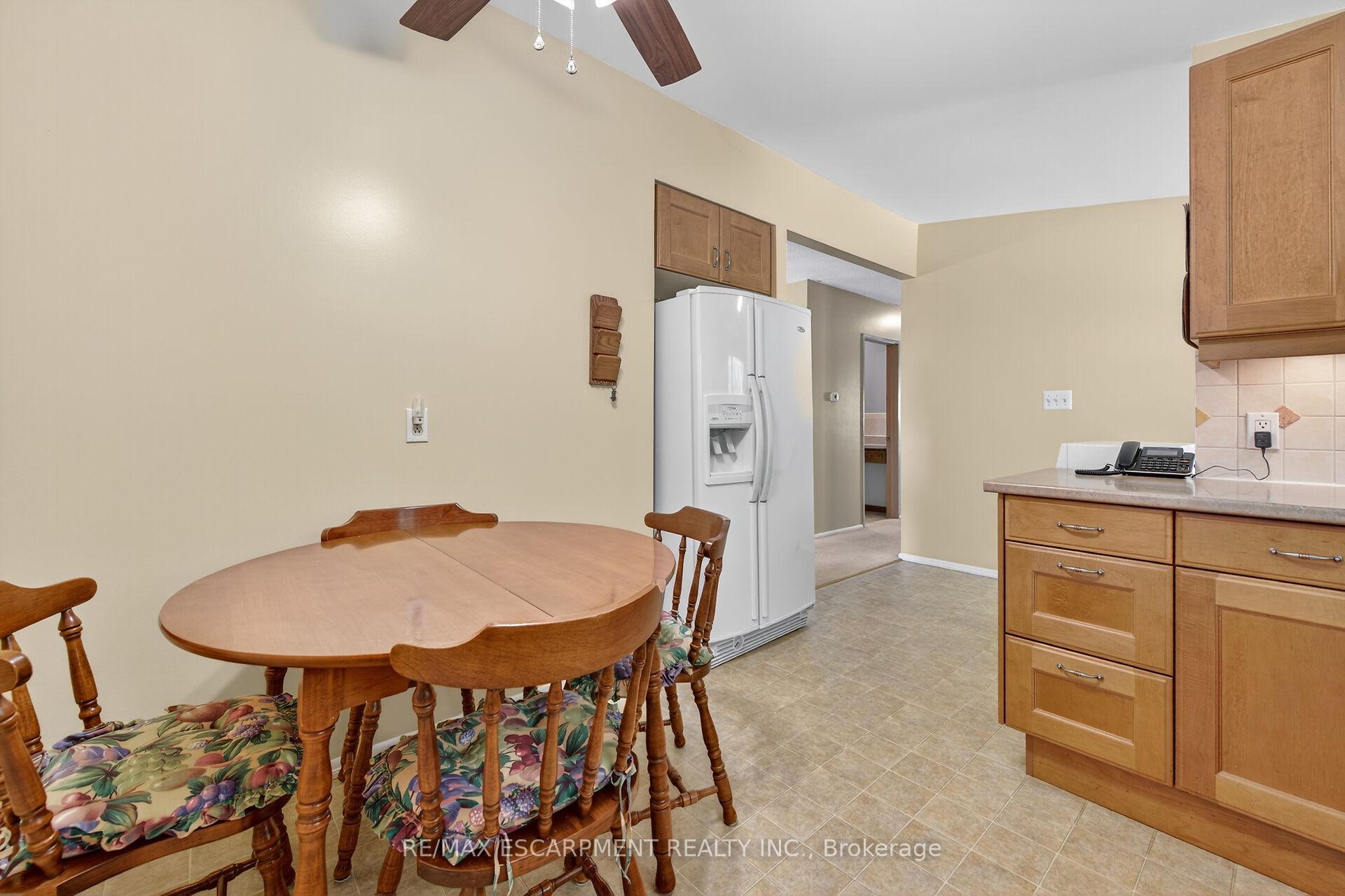 Photo 7 of 64 Luscombe Street, Hamilton, Greeningdon — HOMEH
