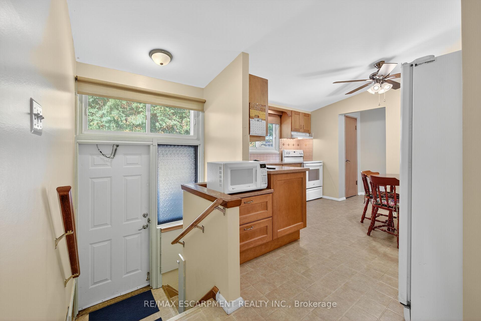 Photo 11 of 64 Luscombe Street, Hamilton, Greeningdon — HOMEH