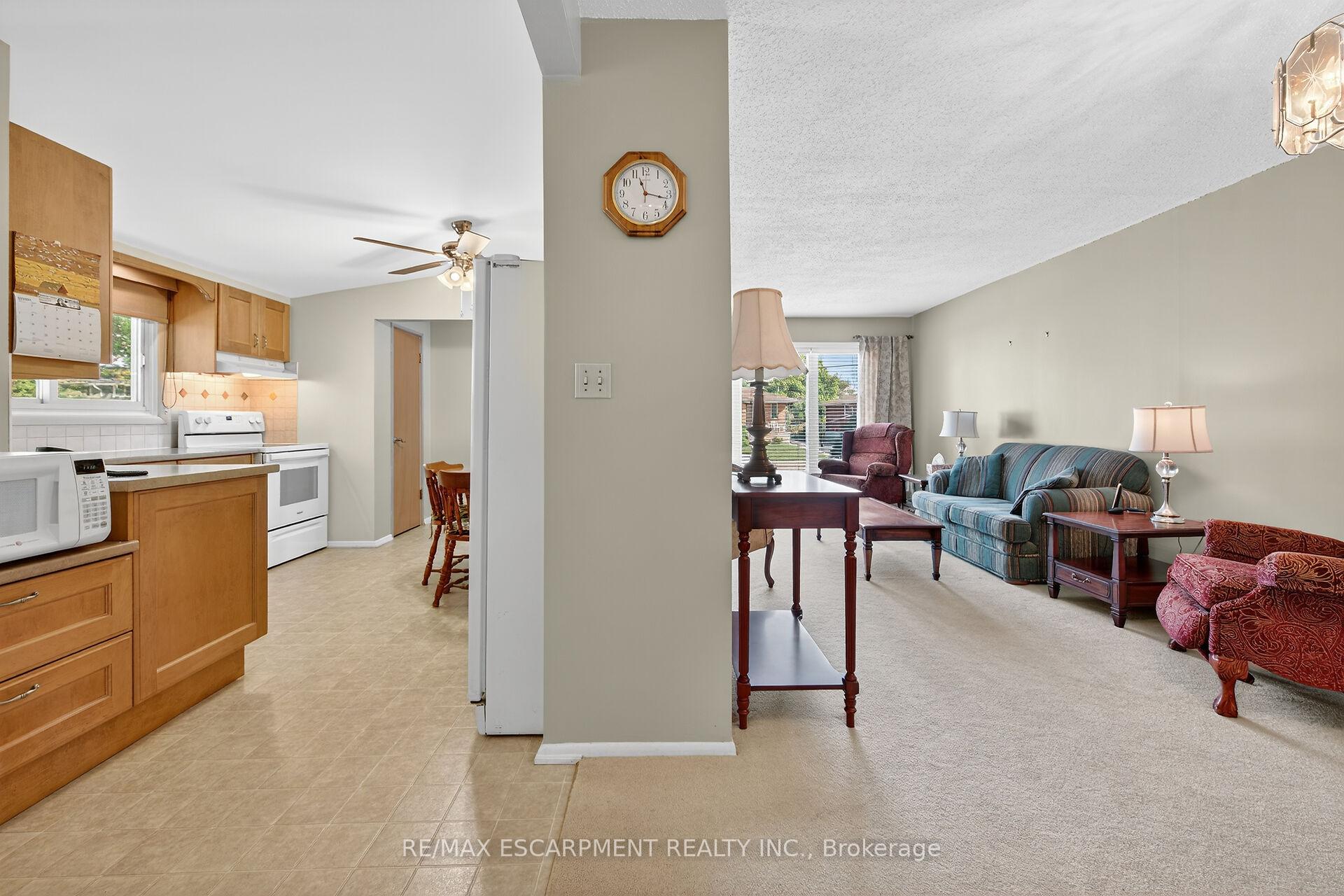 Photo 12 of 64 Luscombe Street, Hamilton, Greeningdon — HOMEH