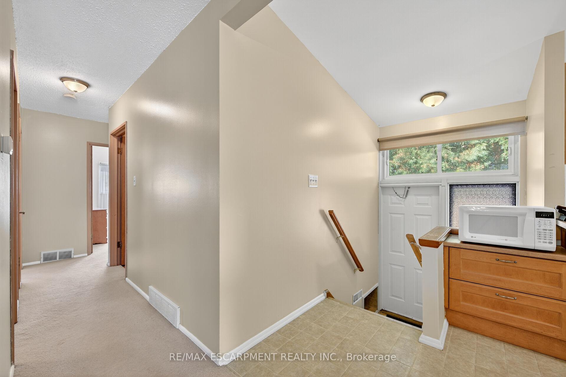 Photo 16 of 64 Luscombe Street, Hamilton, Greeningdon — HOMEH