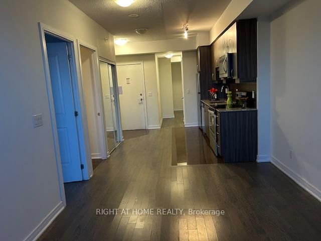 Photo 4 of Unit 607, 9205 Yonge St, Richmond Hill, Langstaff — HOMEH
