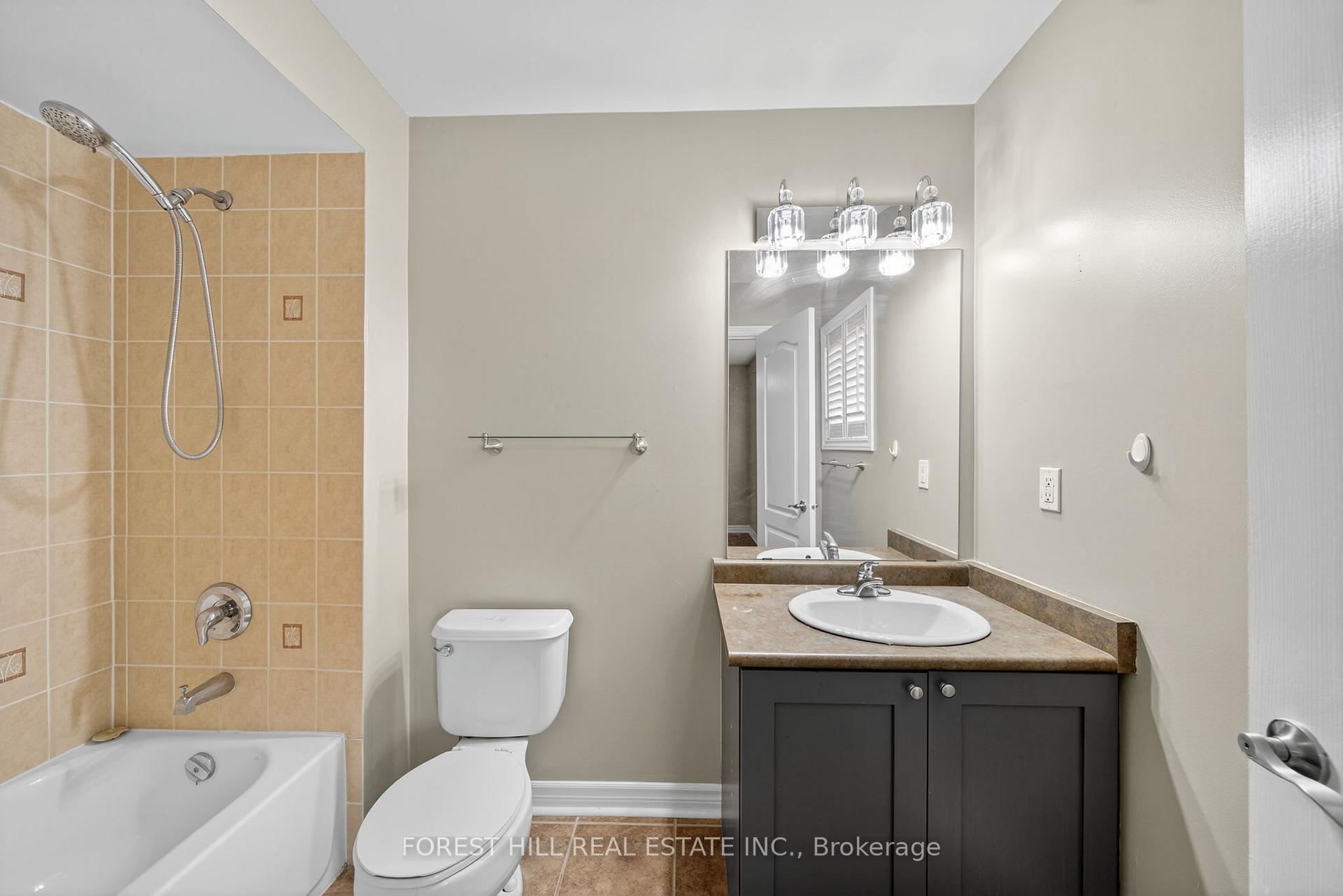 Photo 9 of 70 Diana Way, Barrie, Innis-Shore — HOMEH