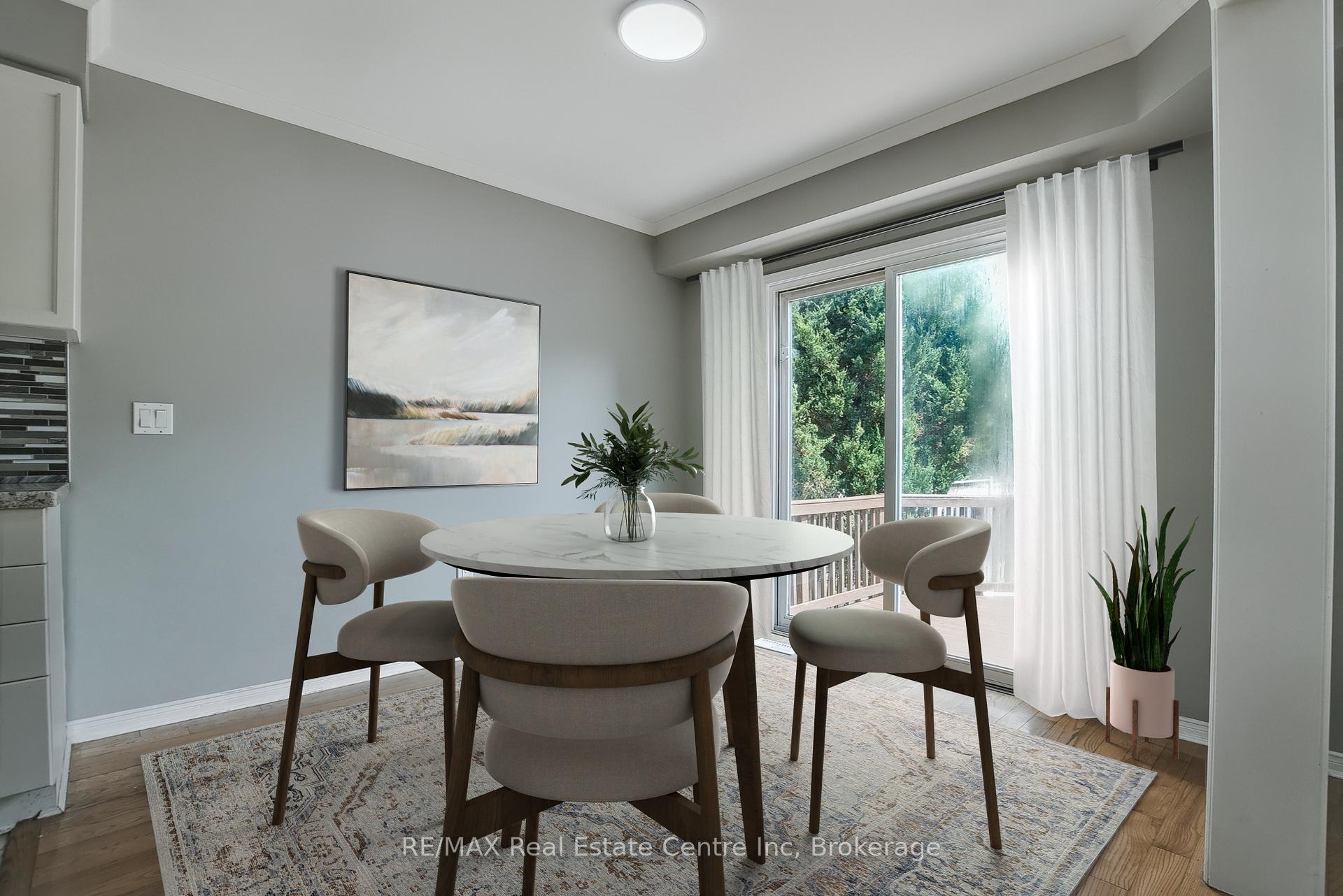 Photo 11 of 46 Sinclair Street S, Guelph, Pineridge/Westminster Woods — HOMEH