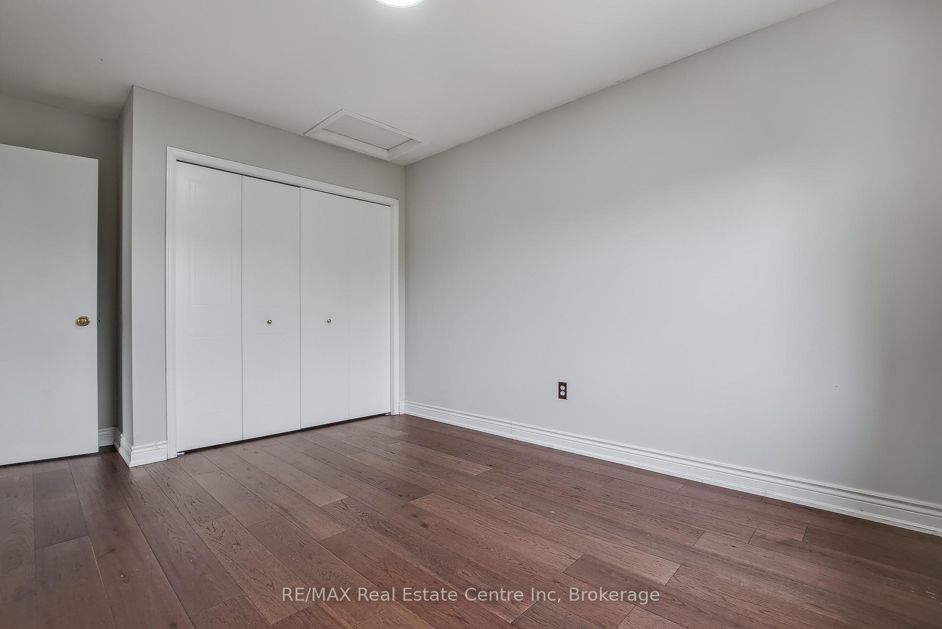 Photo 24 of 46 Sinclair Street S, Guelph, Pineridge/Westminster Woods — HOMEH
