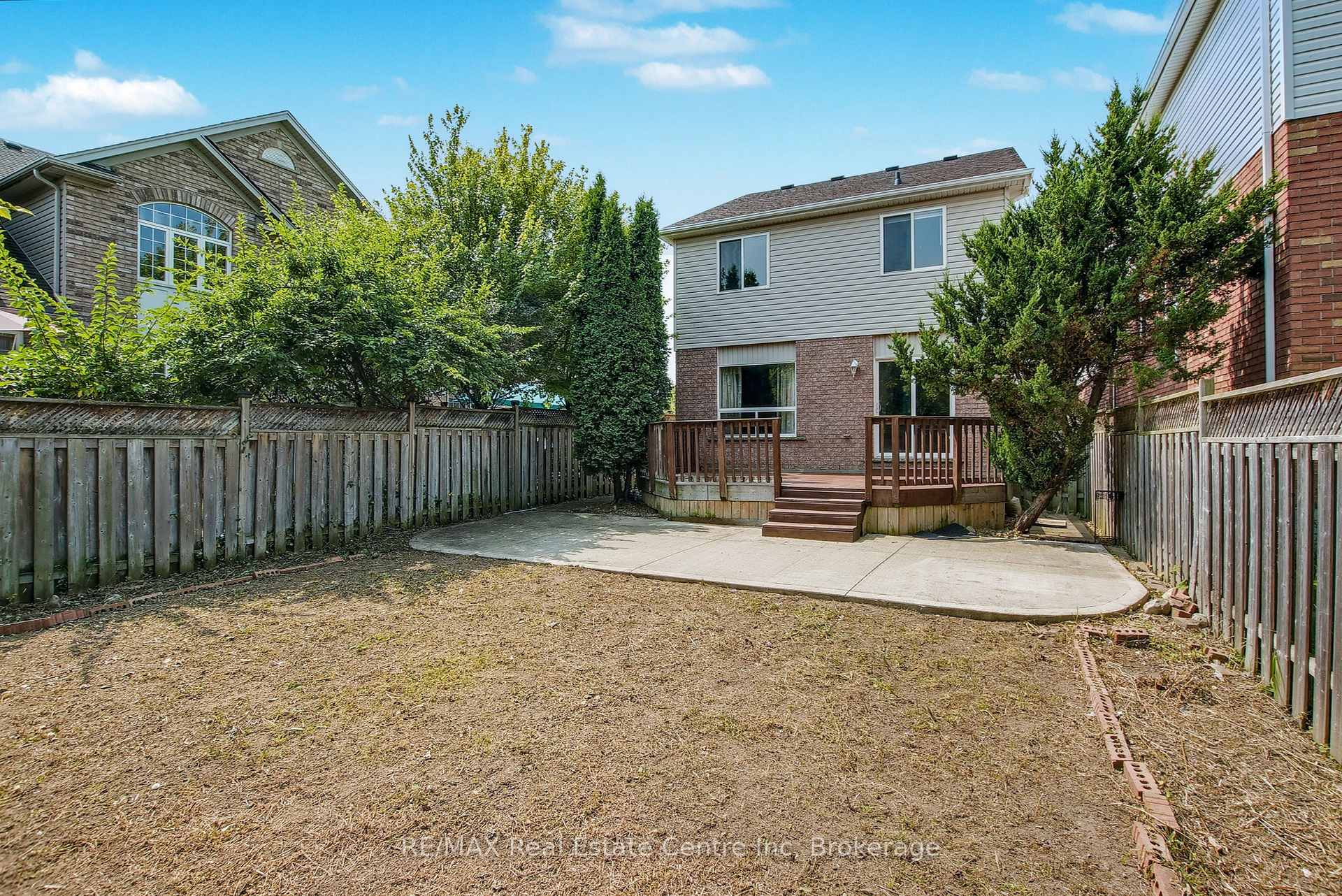 Photo 41 of 46 Sinclair Street S, Guelph, Pineridge/Westminster Woods — HOMEH